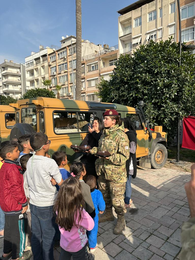 Güvenlik Kuvvetleri Komutanlığı depremin açtığı yaraların sarılmasına devam ediyorv (14)