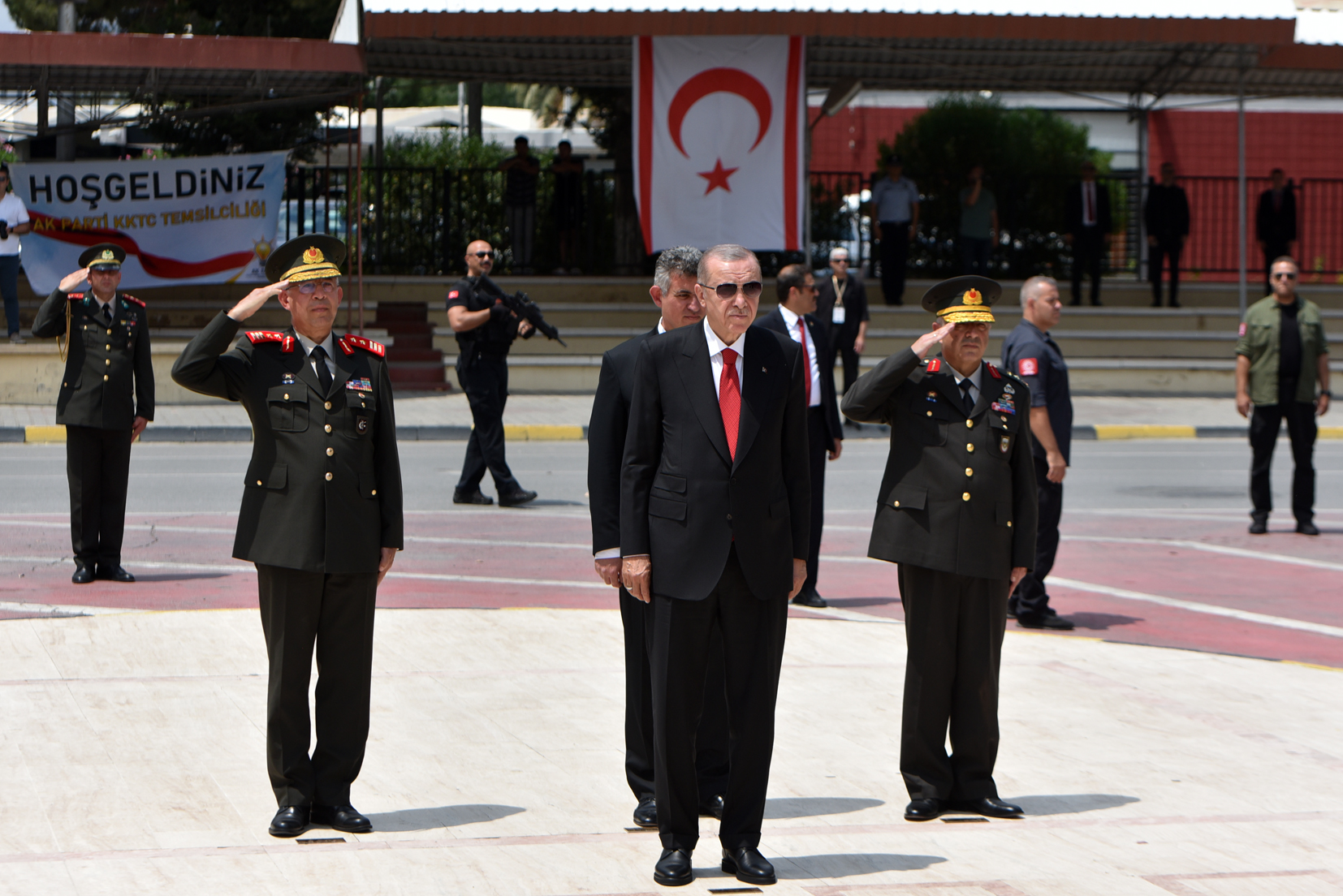 erdogan-ataturk-aniti-1-ero--10-1