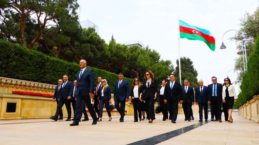 Meb Cavusoglu Azerbaycan Sehitlik Ziyaret 5