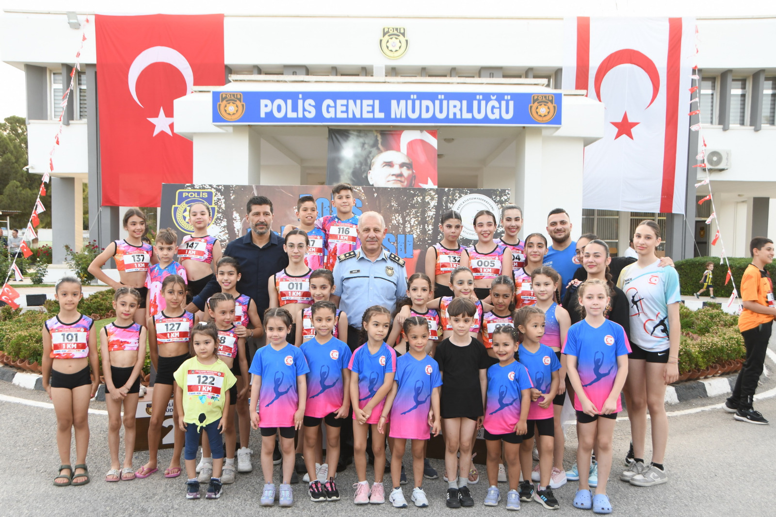 2 Polis Halk Kosusu Yapildi 9