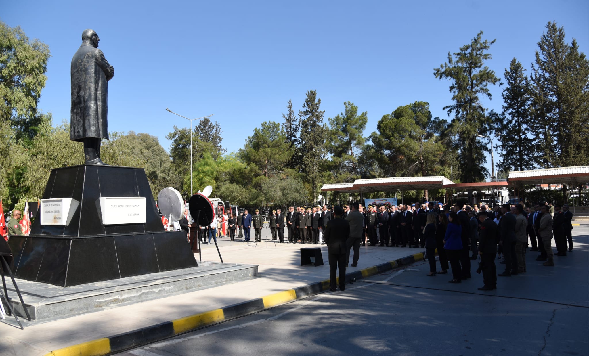 174763865627119 Mayıs Atatürk Anıtı 2