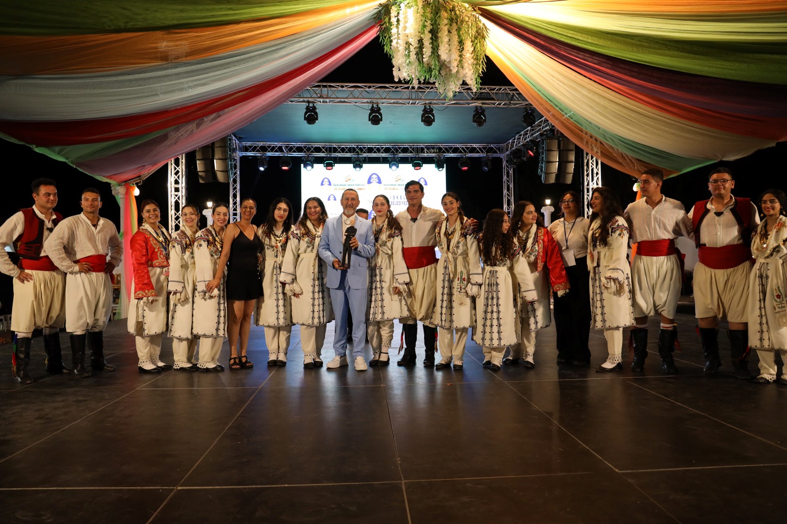 1751459133813Halk Danslari Gala Gecesi̇7