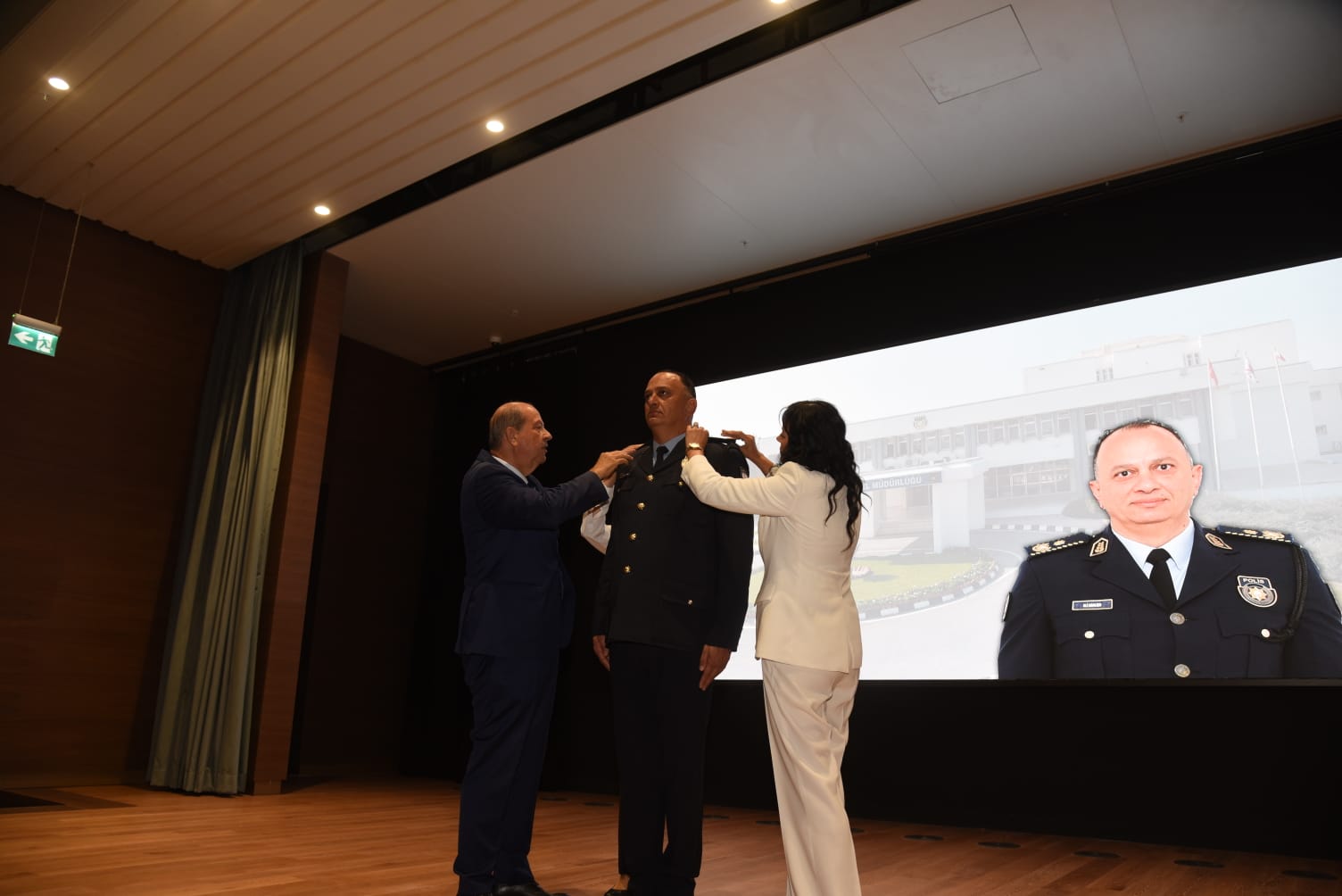 1755853157866Polis Genel Müdürü Rütbe Takma 6