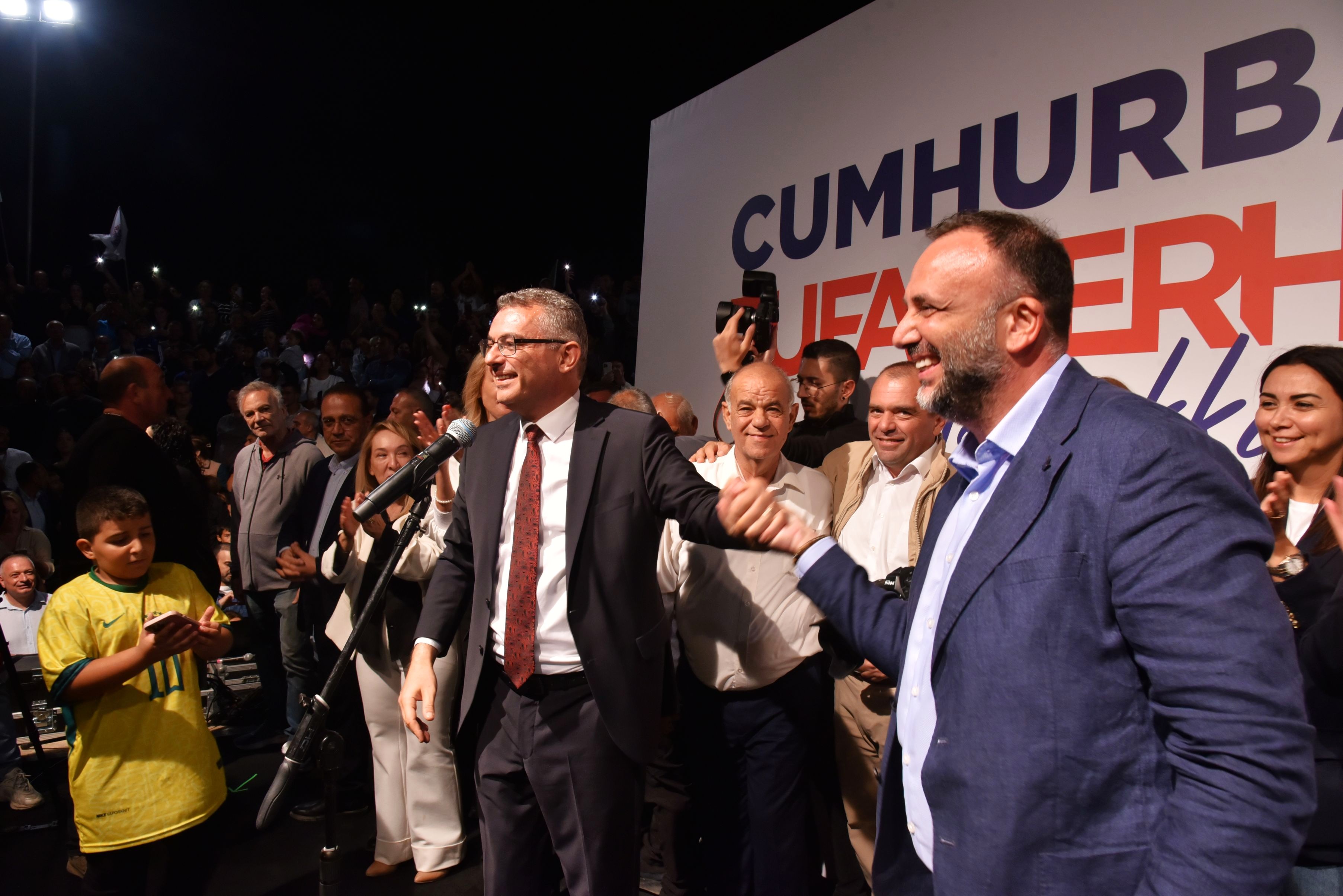 1760905409001Erhürman Kutlama Ti̇m (2)