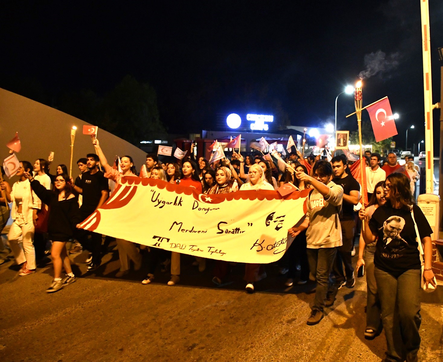 1761831108087Daü 29 Eki̇m Yürüyüş5