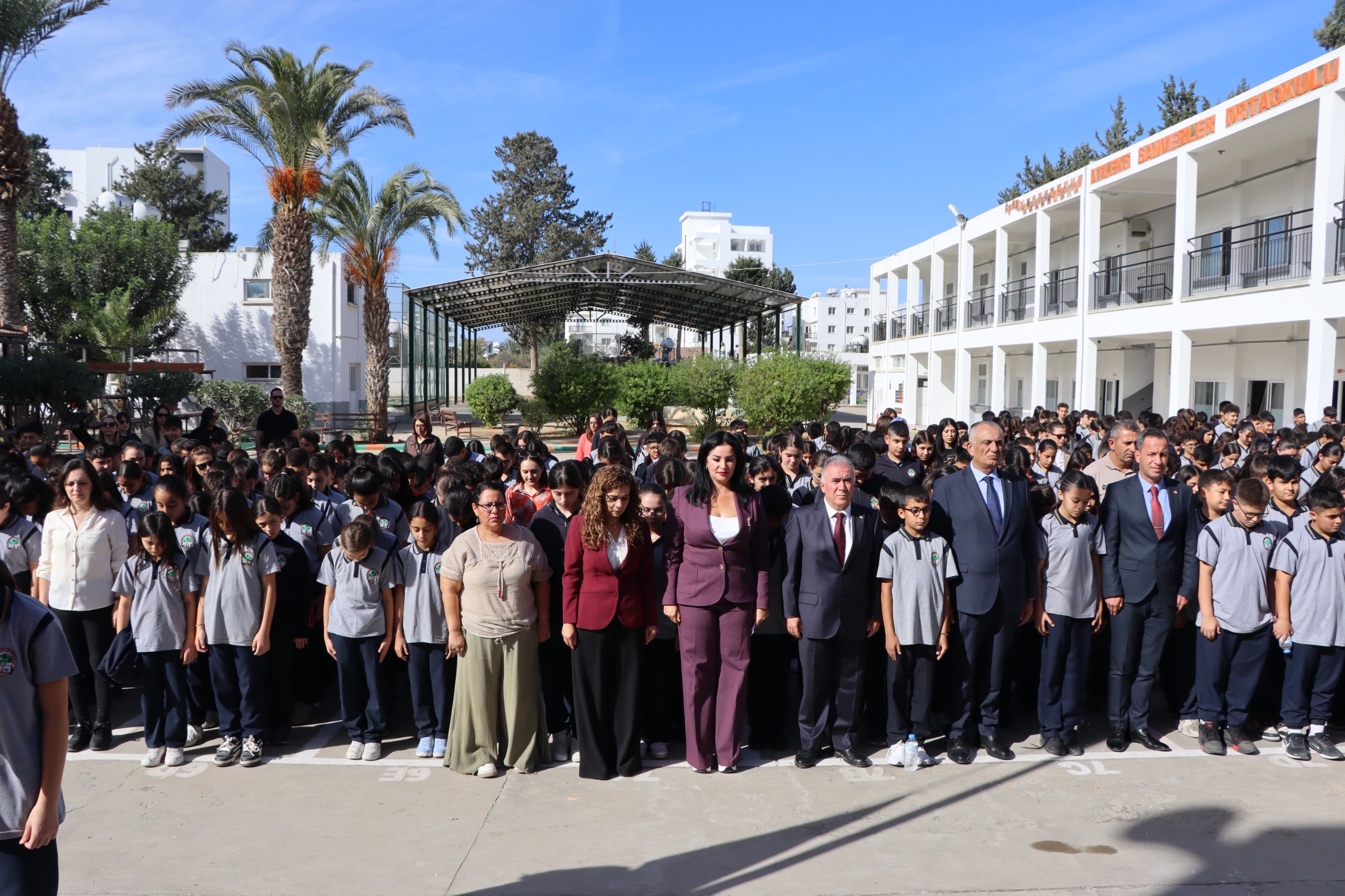 1762942741474Atleks Sanverler Ortaokulu Atatürk Büstü (2)