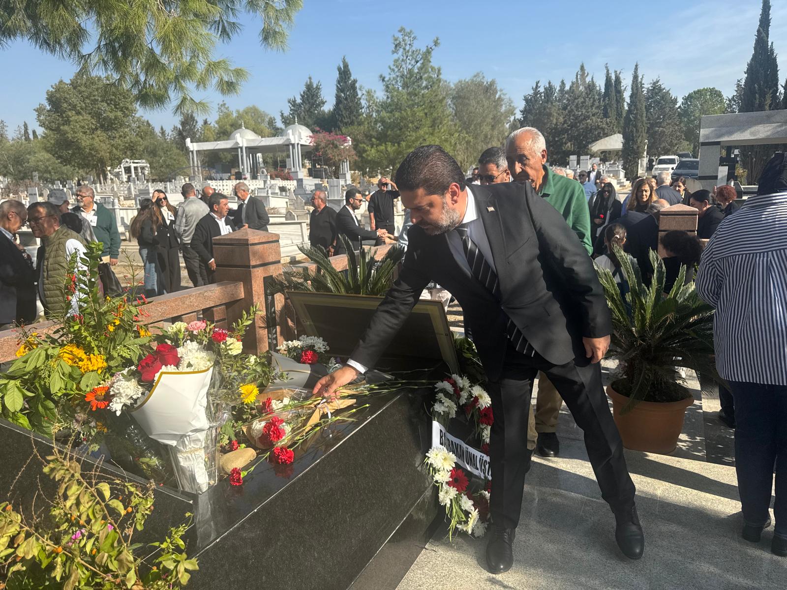 1763809648168Sali̇h Mi̇roğlu Anma (7)