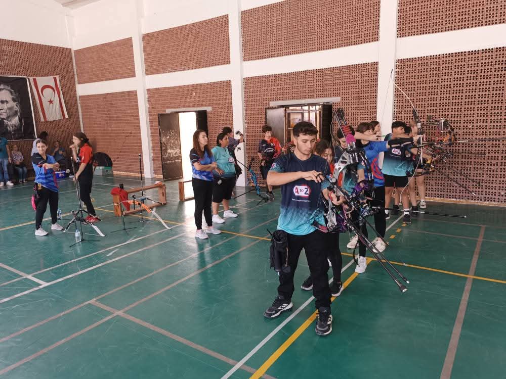 Girne’de “10 Kasım Atatürk’ü Anma Kapalı Salon Okçuluk Yarışması” Düzenlendi (4)