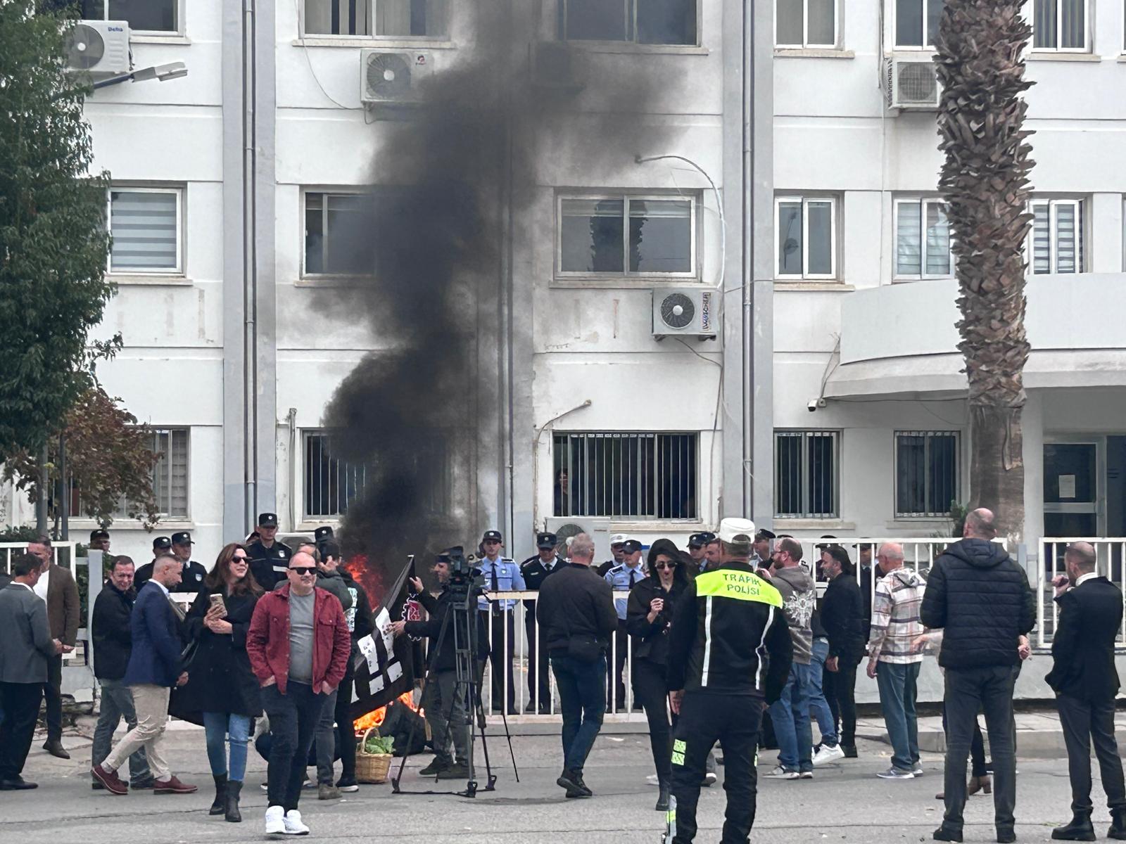 1764933607453Sendi̇kalar Eylem Hur (2)