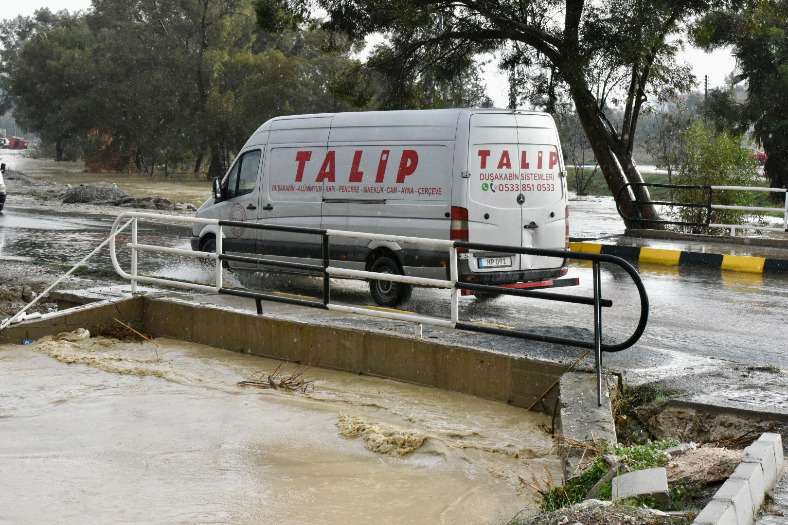 1765270386727Lefkoşa Su Baskını Ti̇m (1)