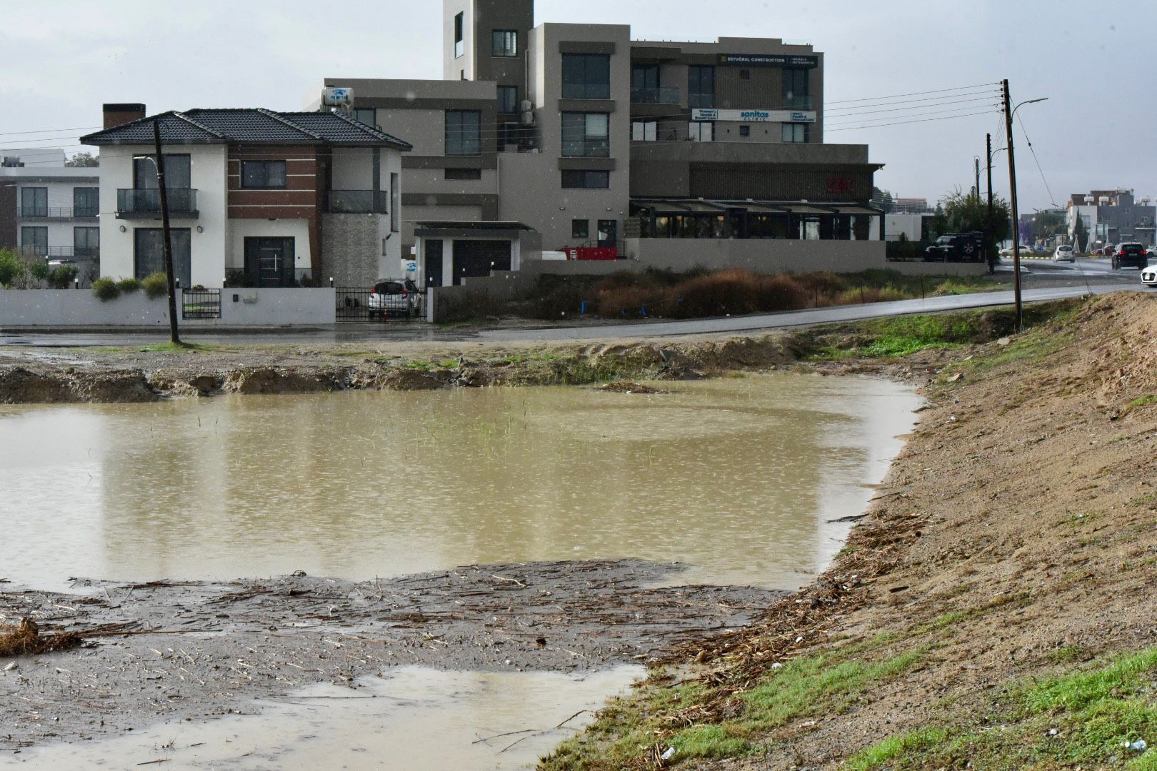 1765270386730Lefkoşa Su Baskını Ti̇m (4)
