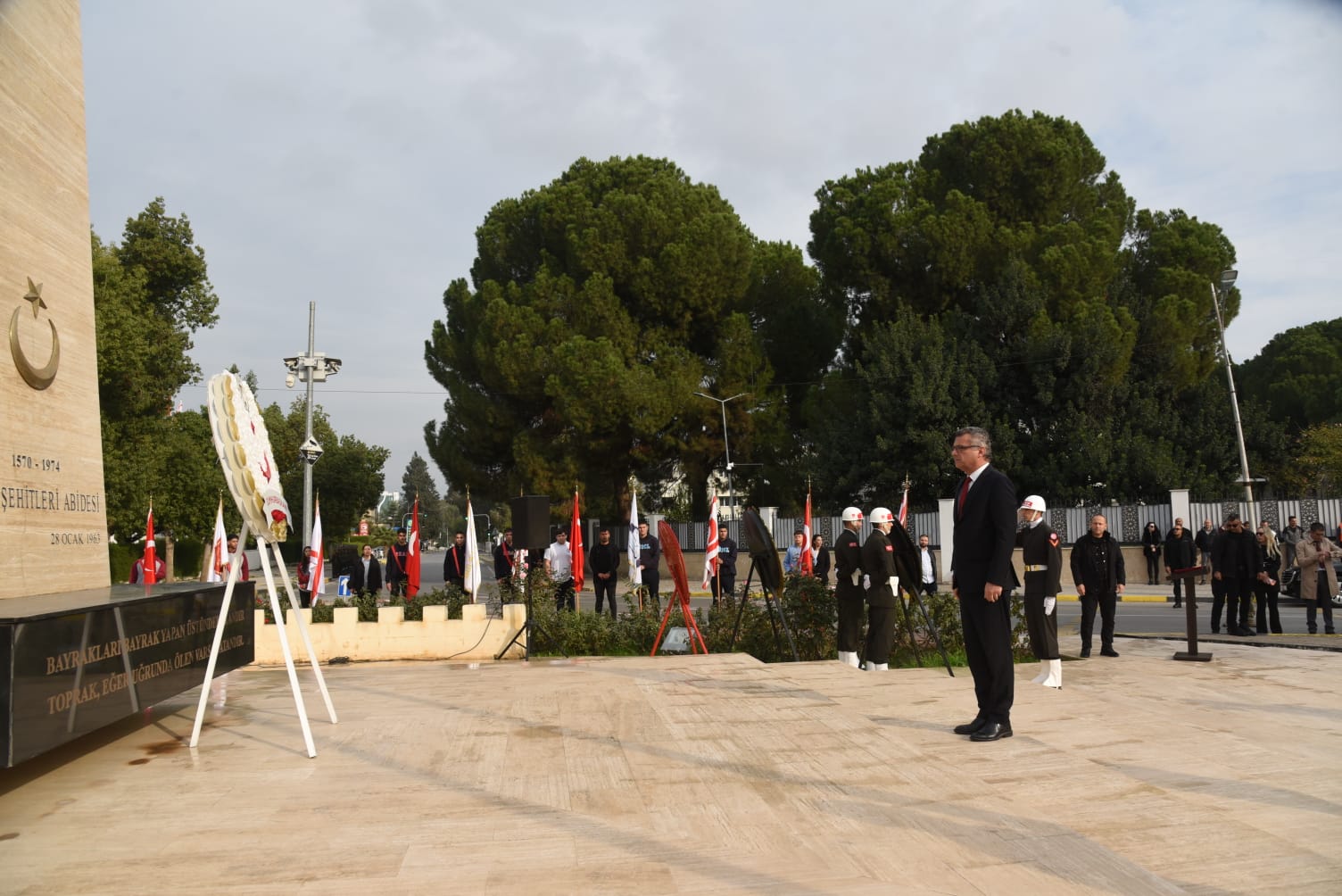 1766309233737Şehitler Anıtı Tören 1B