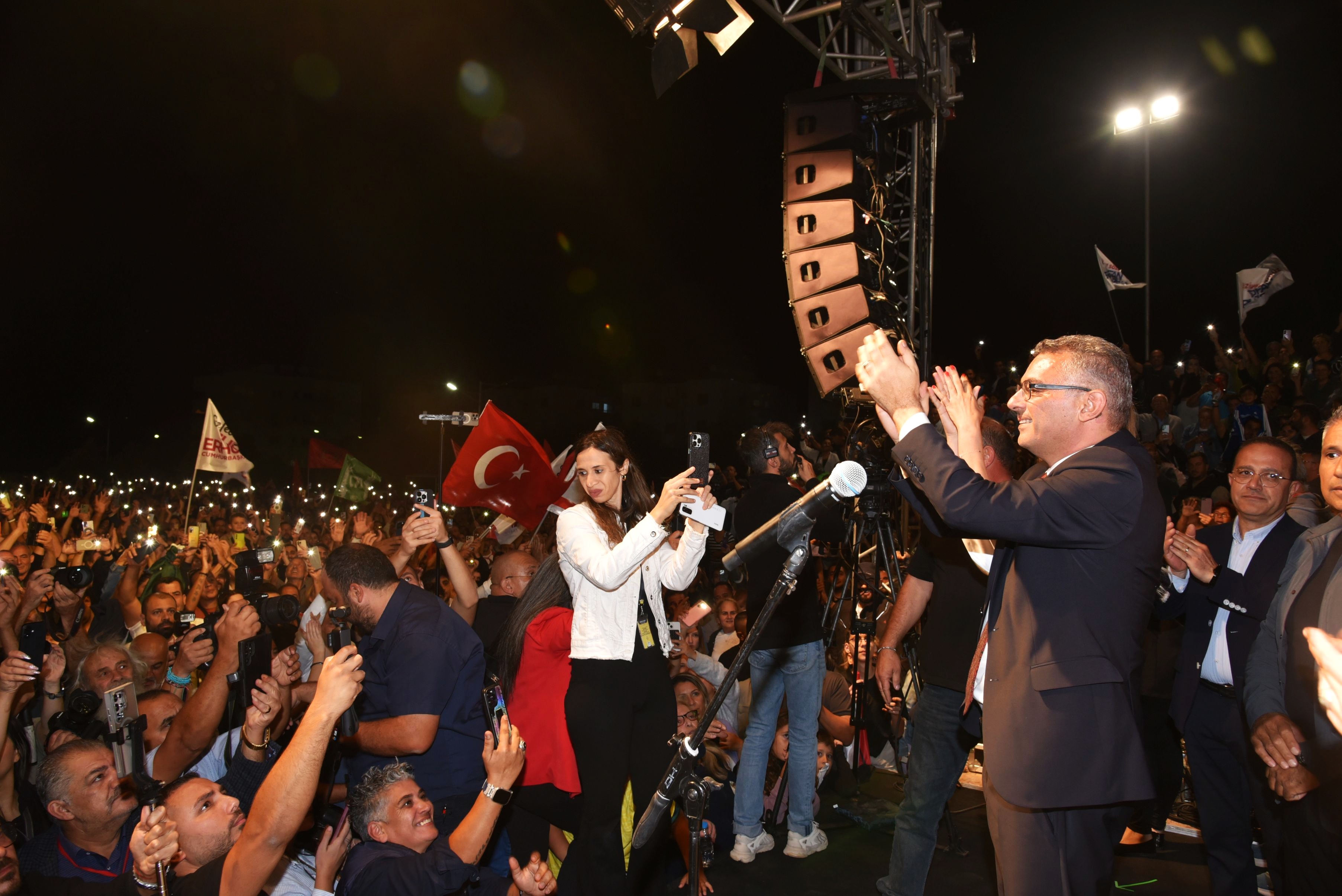 17669098222161760905408989Erhürman Kutlama Ti̇m (1)-1