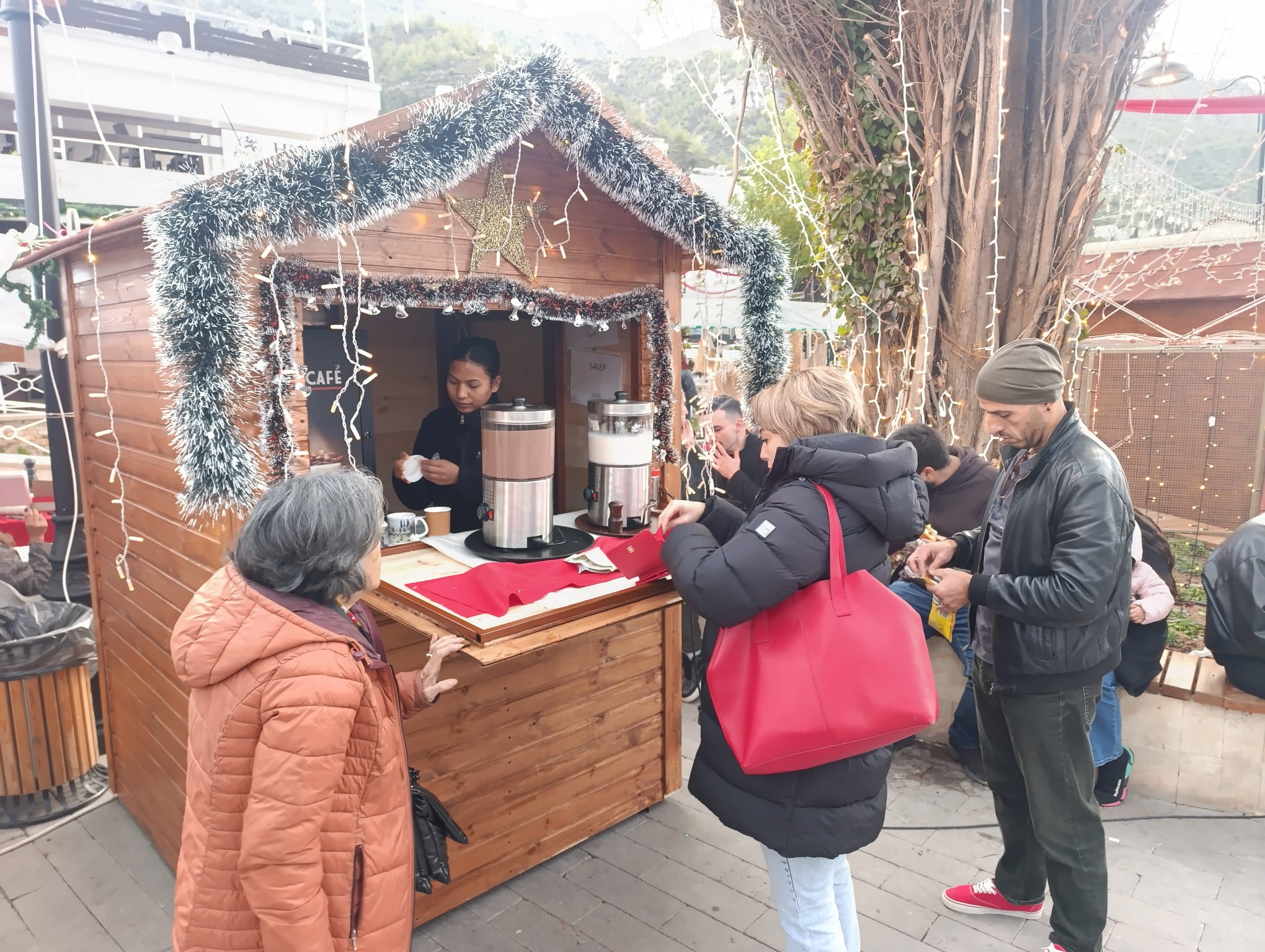 1766910844358Girne Belediyesi Yeni Yıl Pazarı (2)