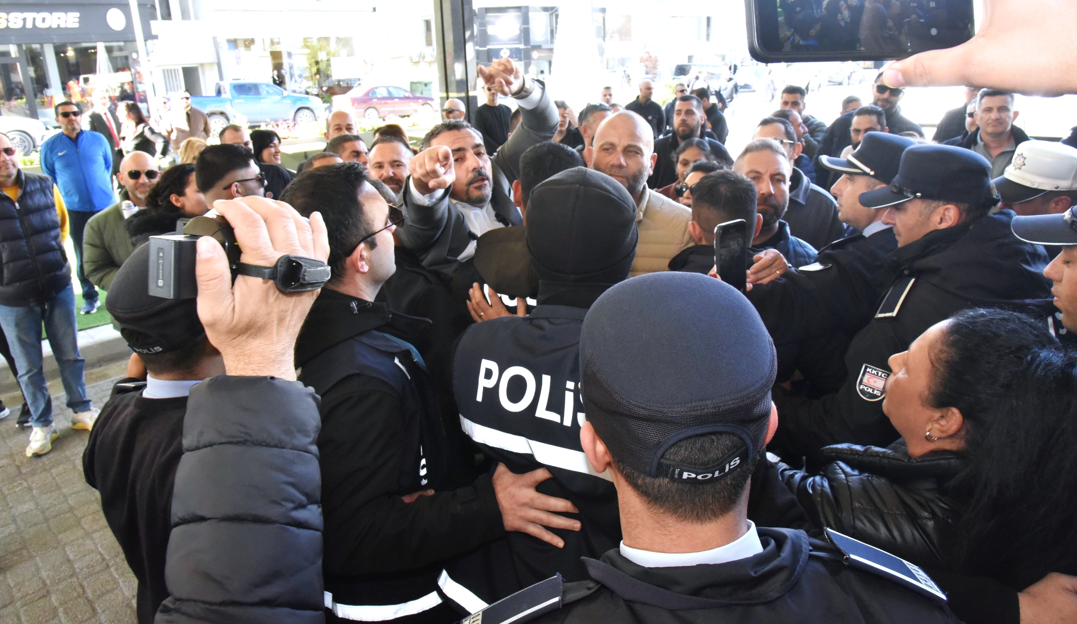 1768386808196Sendi̇kalar Eylem Ti̇m (8)