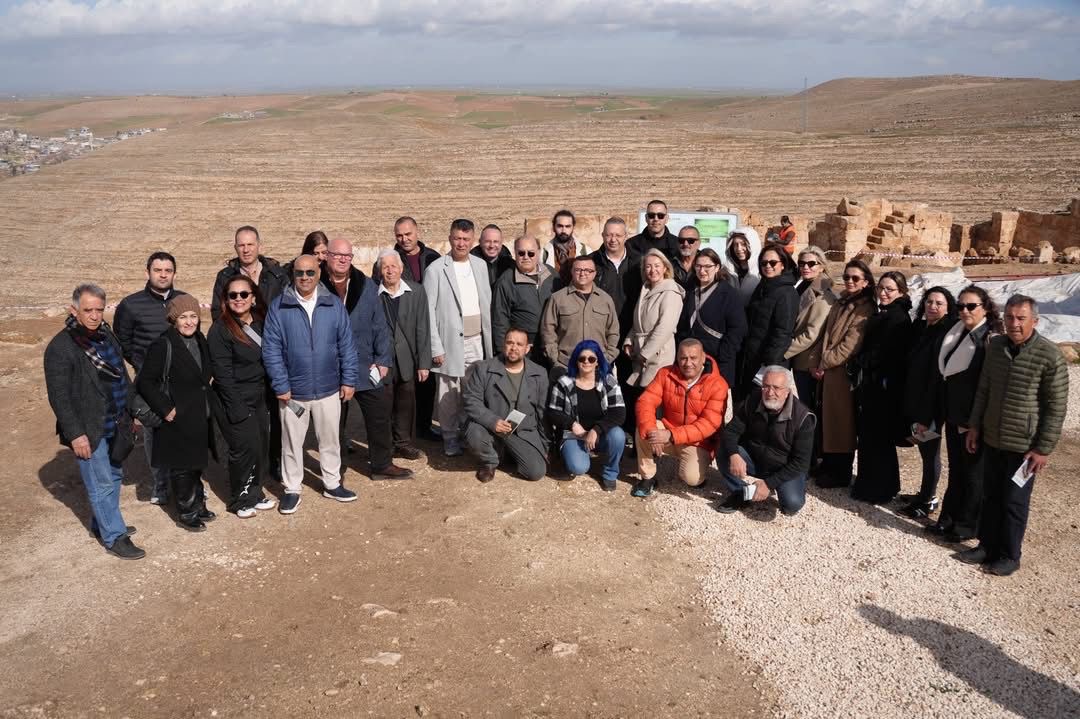 1771232575545 K I T S A B5