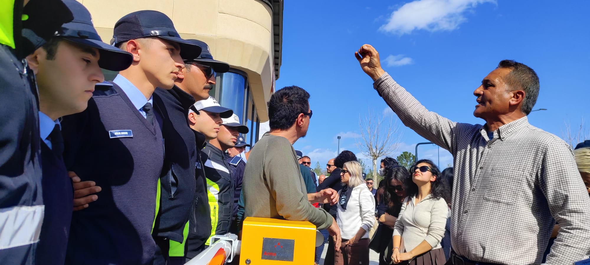 1771321744722 I M G 20260217 W A0012