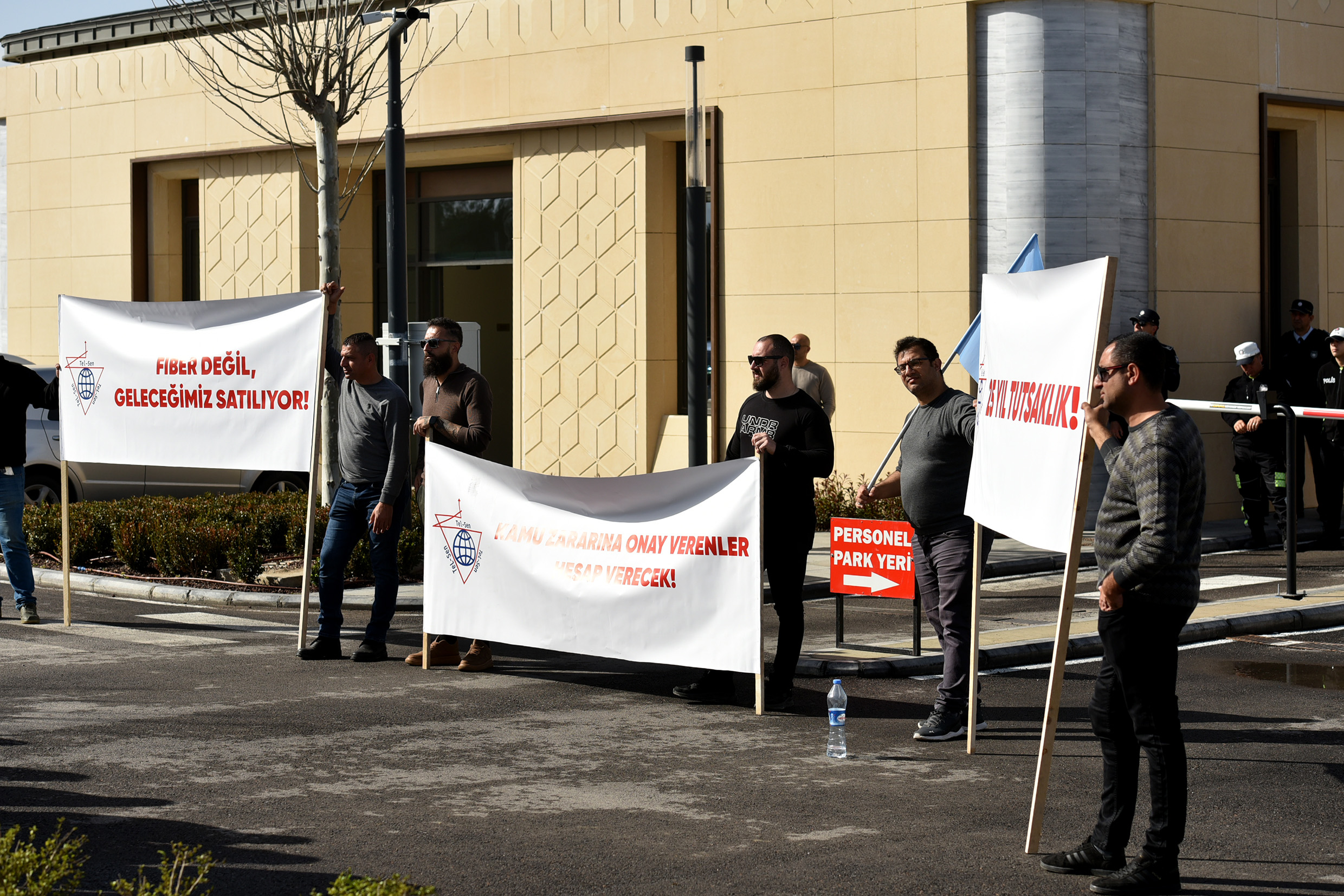 1771322560590Sendikalar Fiber Optik Protokolu Icin Mecliste 2 So