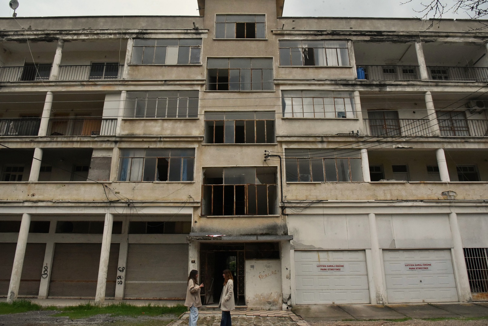 1771748077366Muharrem Apt Ti̇m (1)