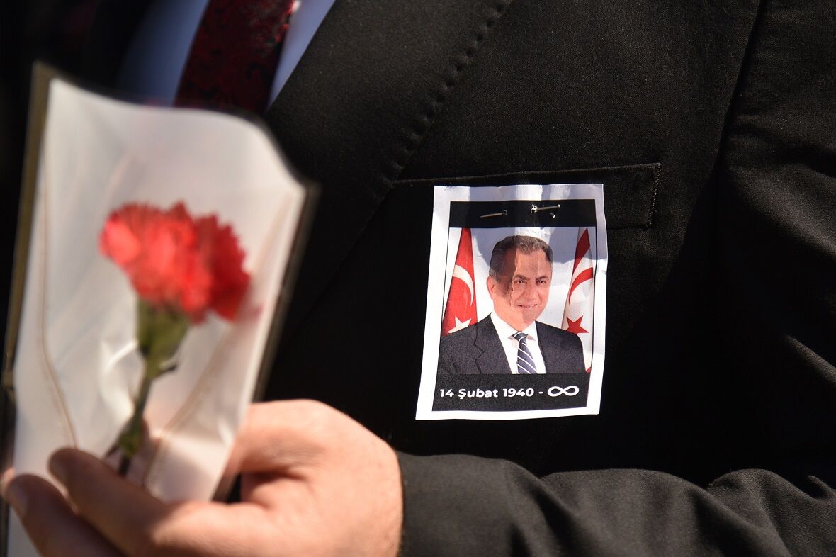 1773138226570İrsen Kucuk Kabri Basında Anıldı 12 So