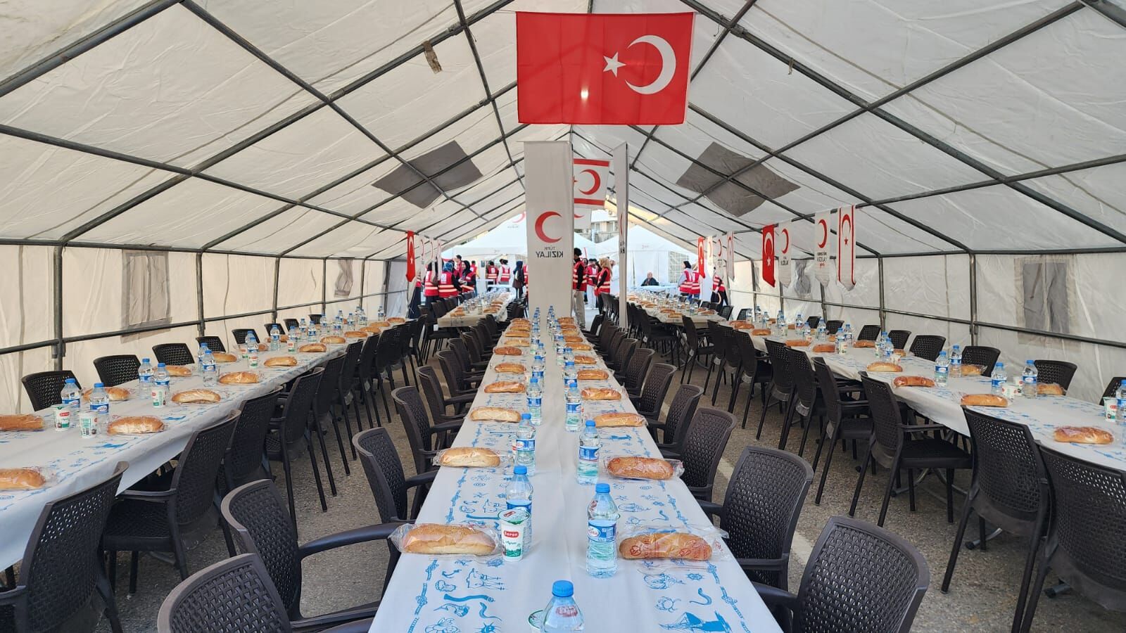 1773648550301Kizilay İftar4