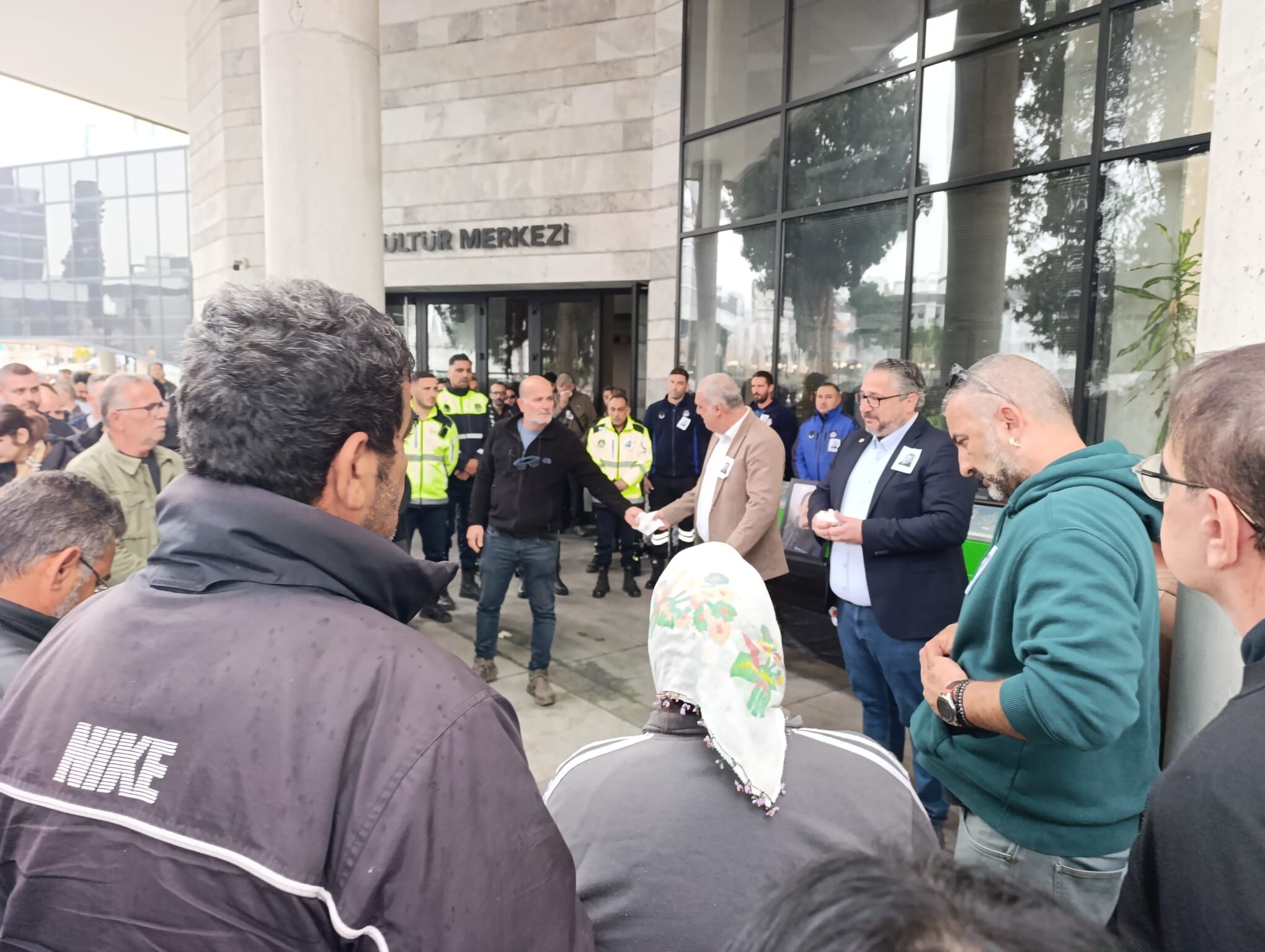 1773913622527Gi̇rne Beledi̇yesi̇ Tören2