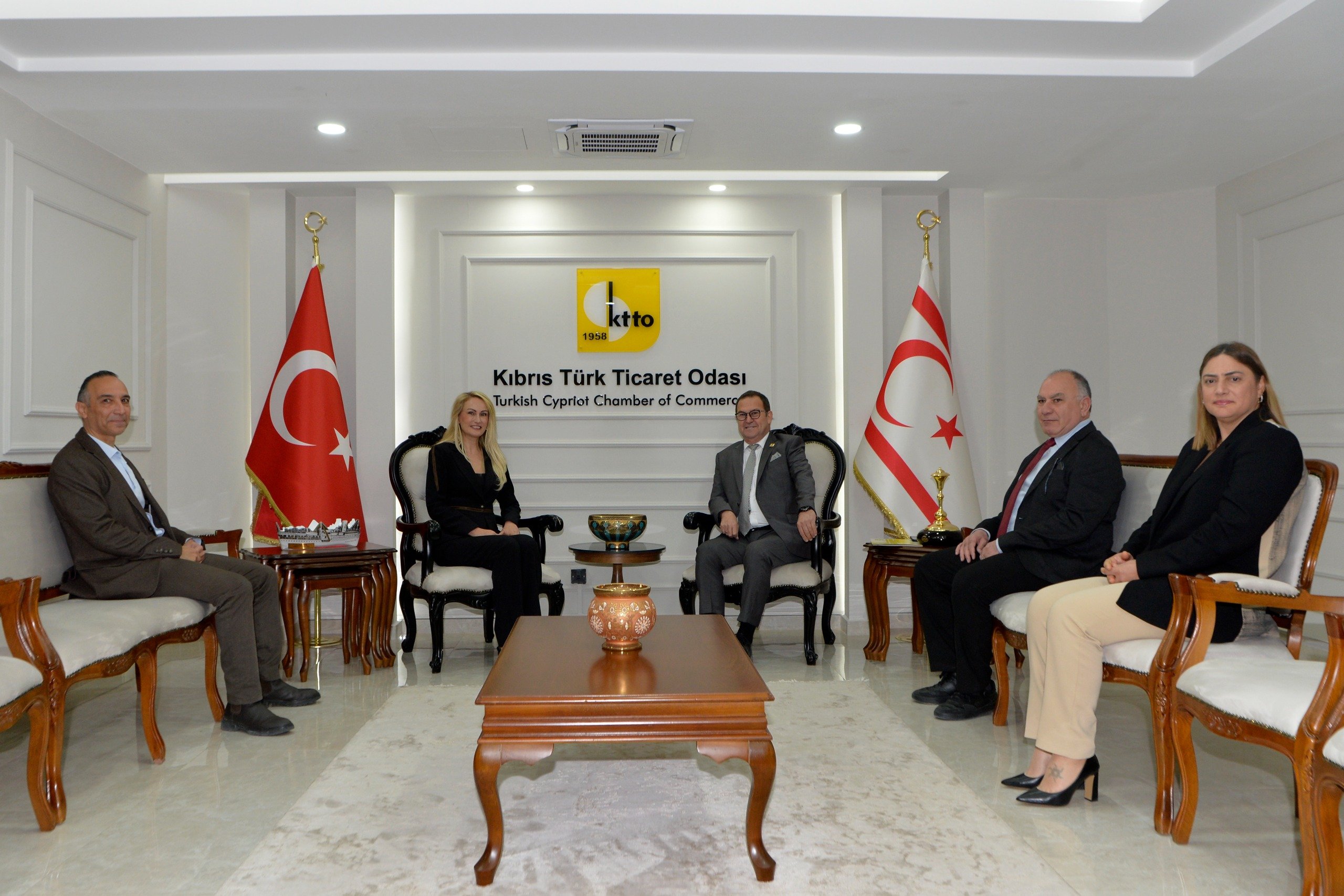 Nilden Bektaş Erhürman, “Yeniden Yeşil Kıbrıs” kapsamında KTTO ve KTSO’yu ziyaret etti