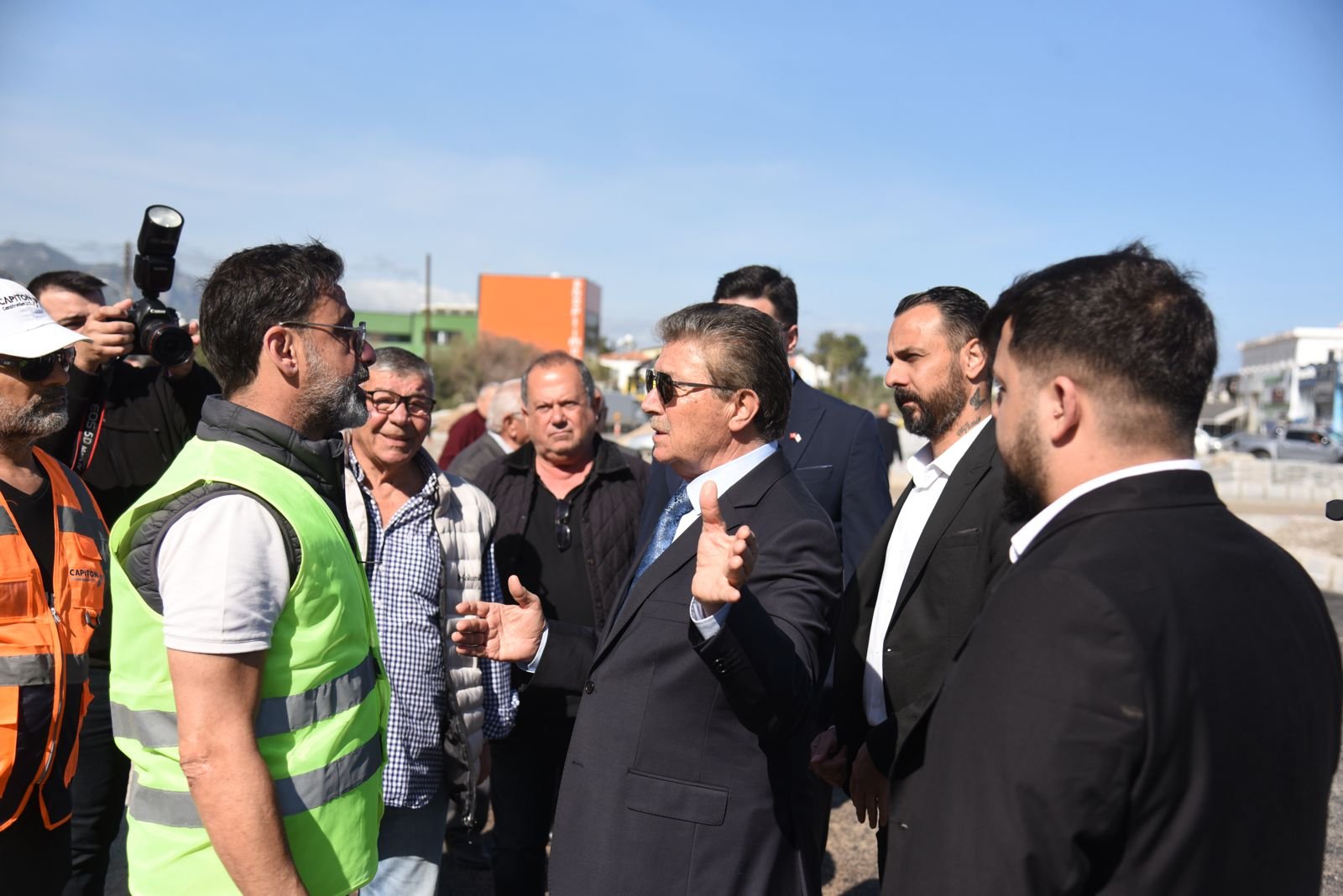 Üstel, yapımı süren Girne-Çatalköy yolunda incelemelerde bulundu