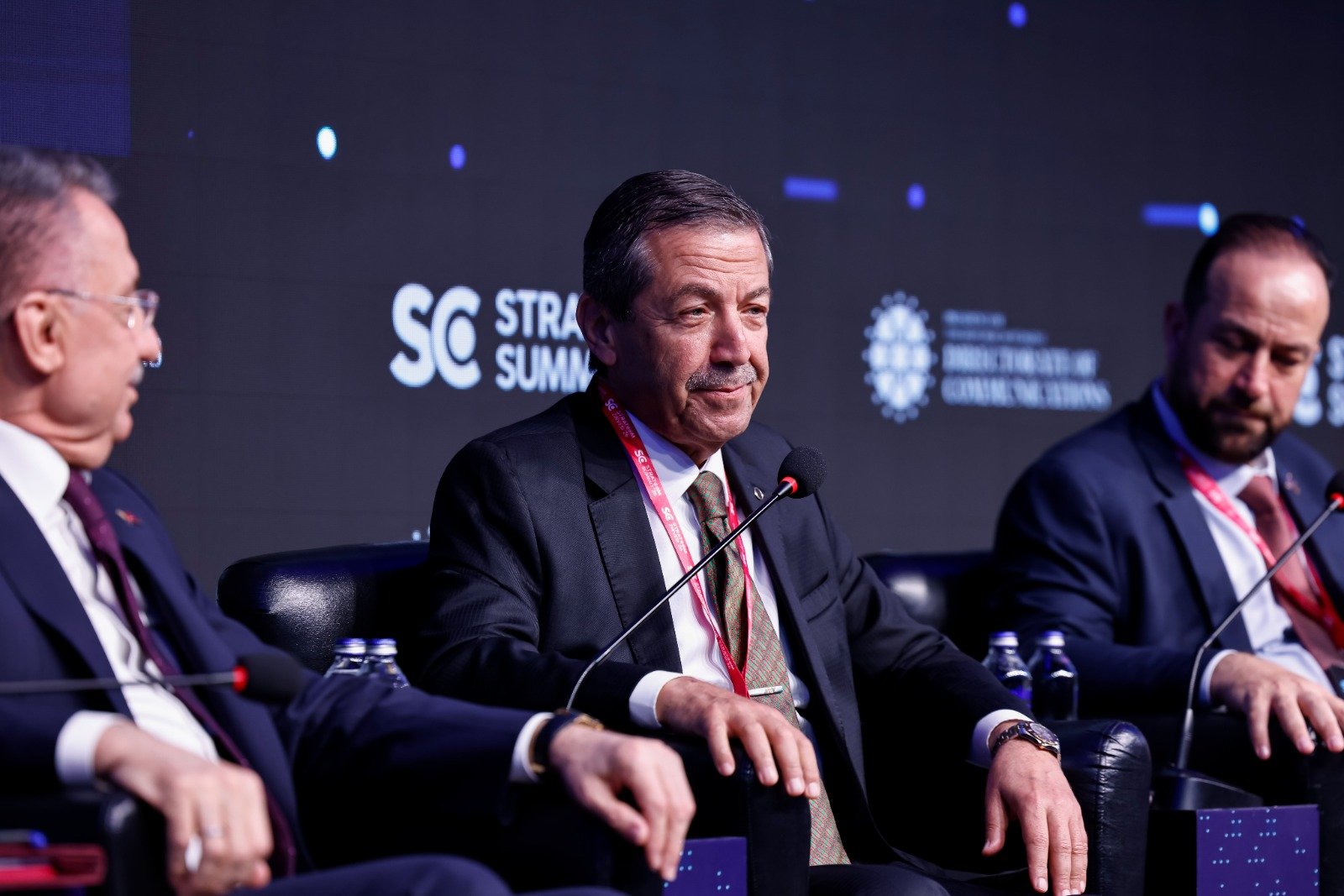 Dışişleri Bakanı Ertuğruloğlu: "Çok şanslıyız, ana vatanımız Türkiye bizim yanımızda"