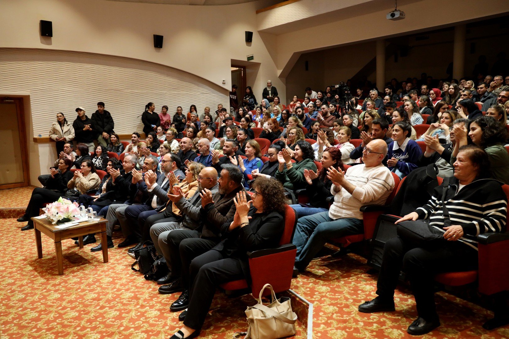 1774690279996Ti̇yatro Günler Başladi 3