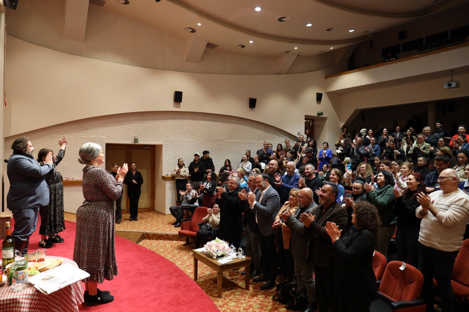 1774690279996Ti̇yatro Günler Başladi 4