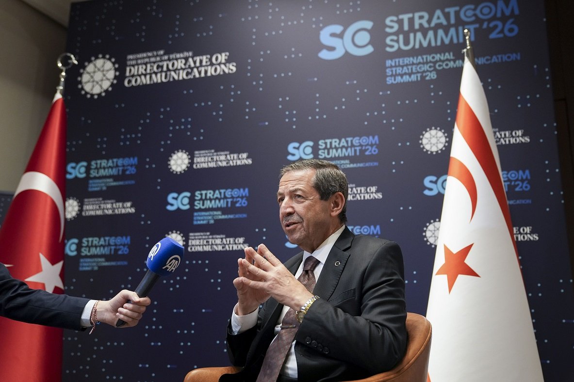 Dışişleri Bakanı Tahsin Ertuğruloğlu, GKRY'nin NATO üyeliği girişimlerini "rüya" olarak nitelendirdi