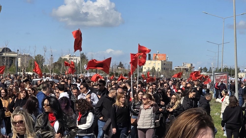 1774865807888Eylem 2