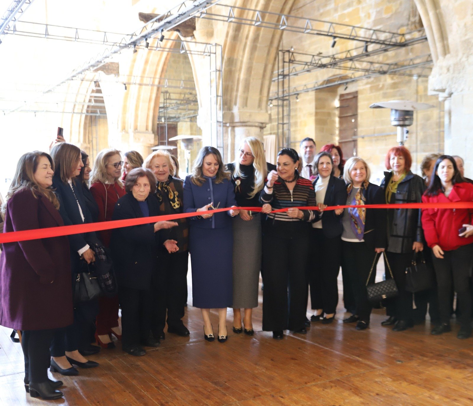 “Cumhuriyetin Hatıra Defteri Kadınlar Sergisi”, Lefkoşa Bedesten’de açıldı