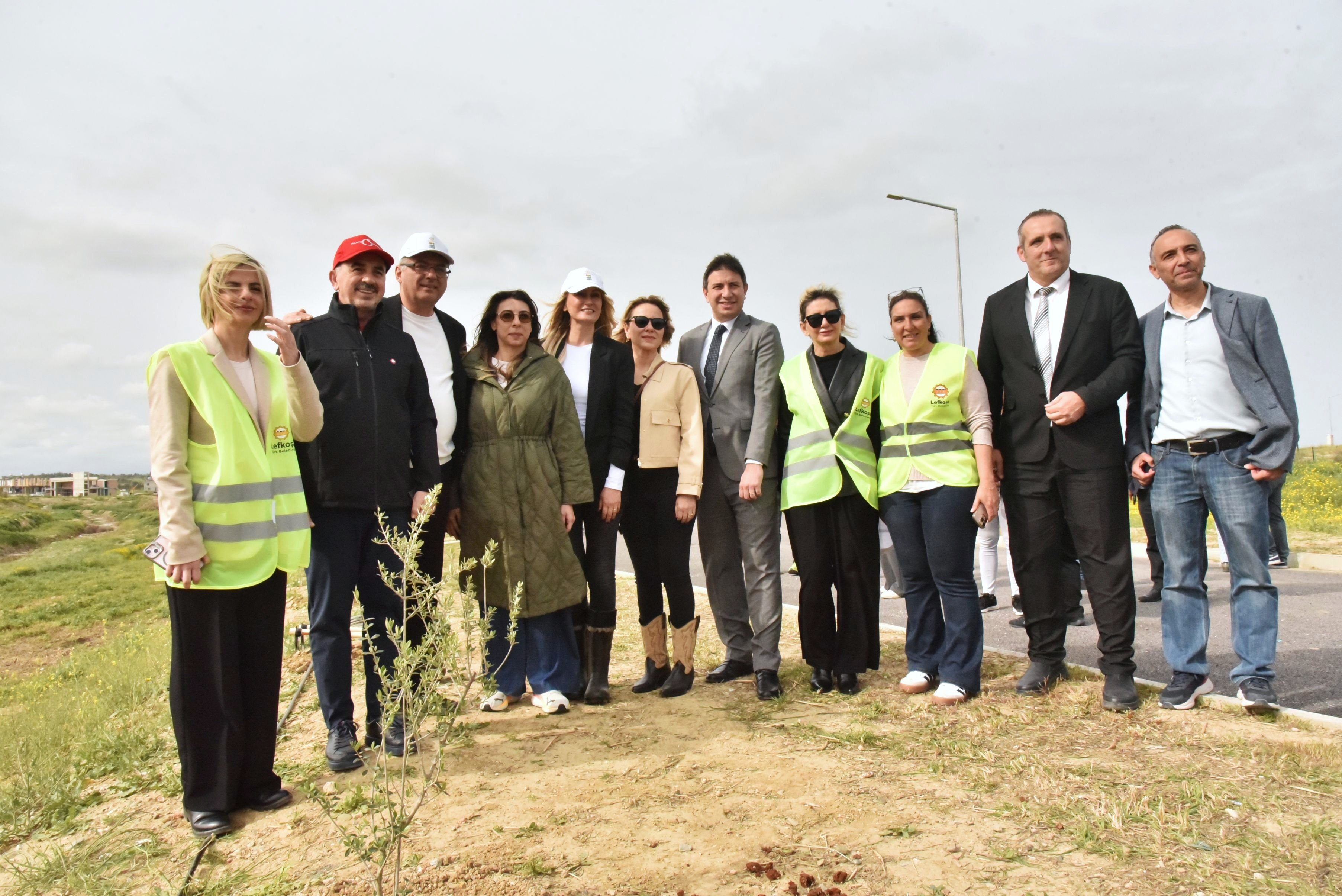 1775033733829Cumhurbaşkanliği Fi̇dan Di̇ki̇mi̇ Ti̇m (3)