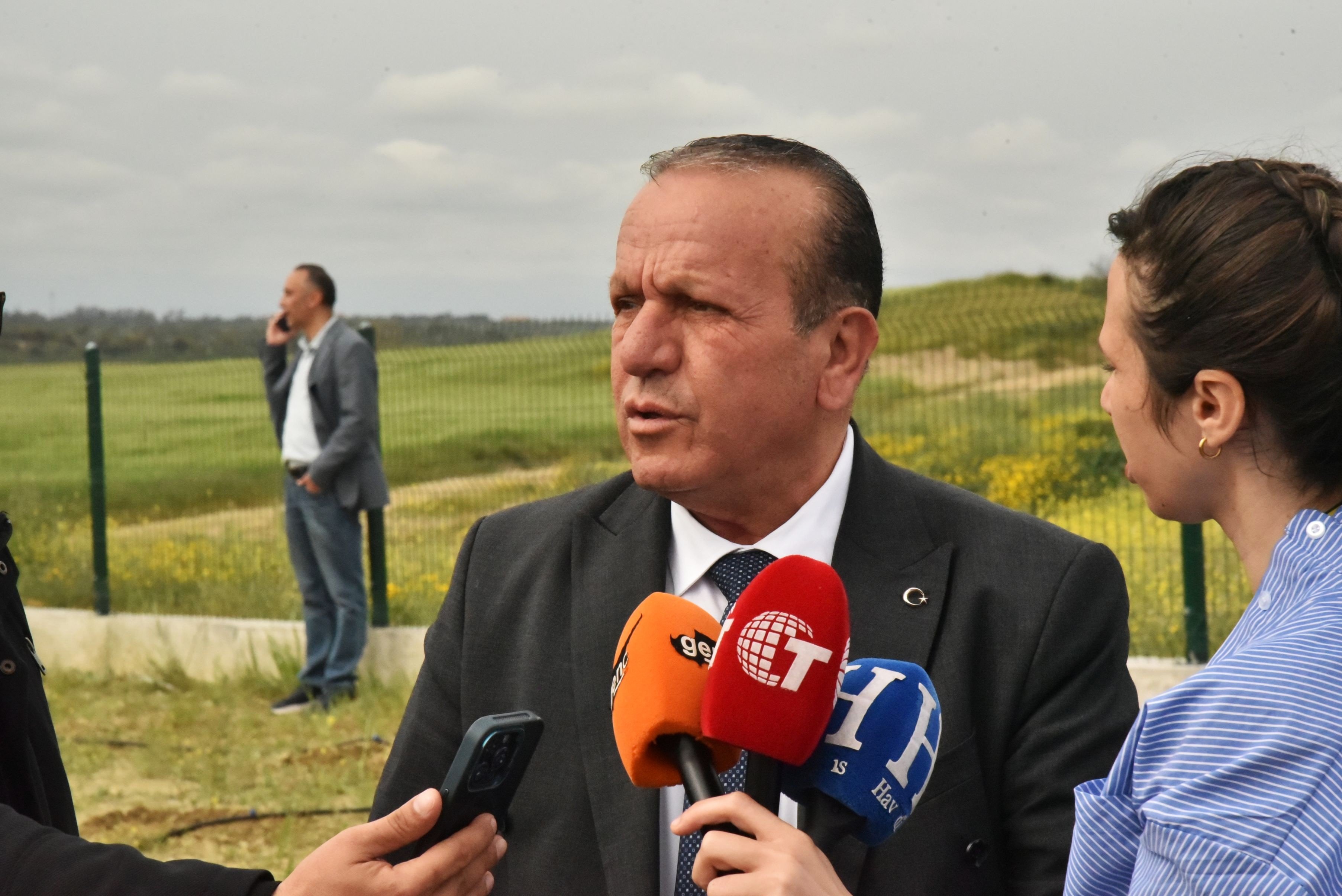 1775033733837Cumhurbaşkanliği Fi̇dan Di̇ki̇mi̇ Ti̇m (9)