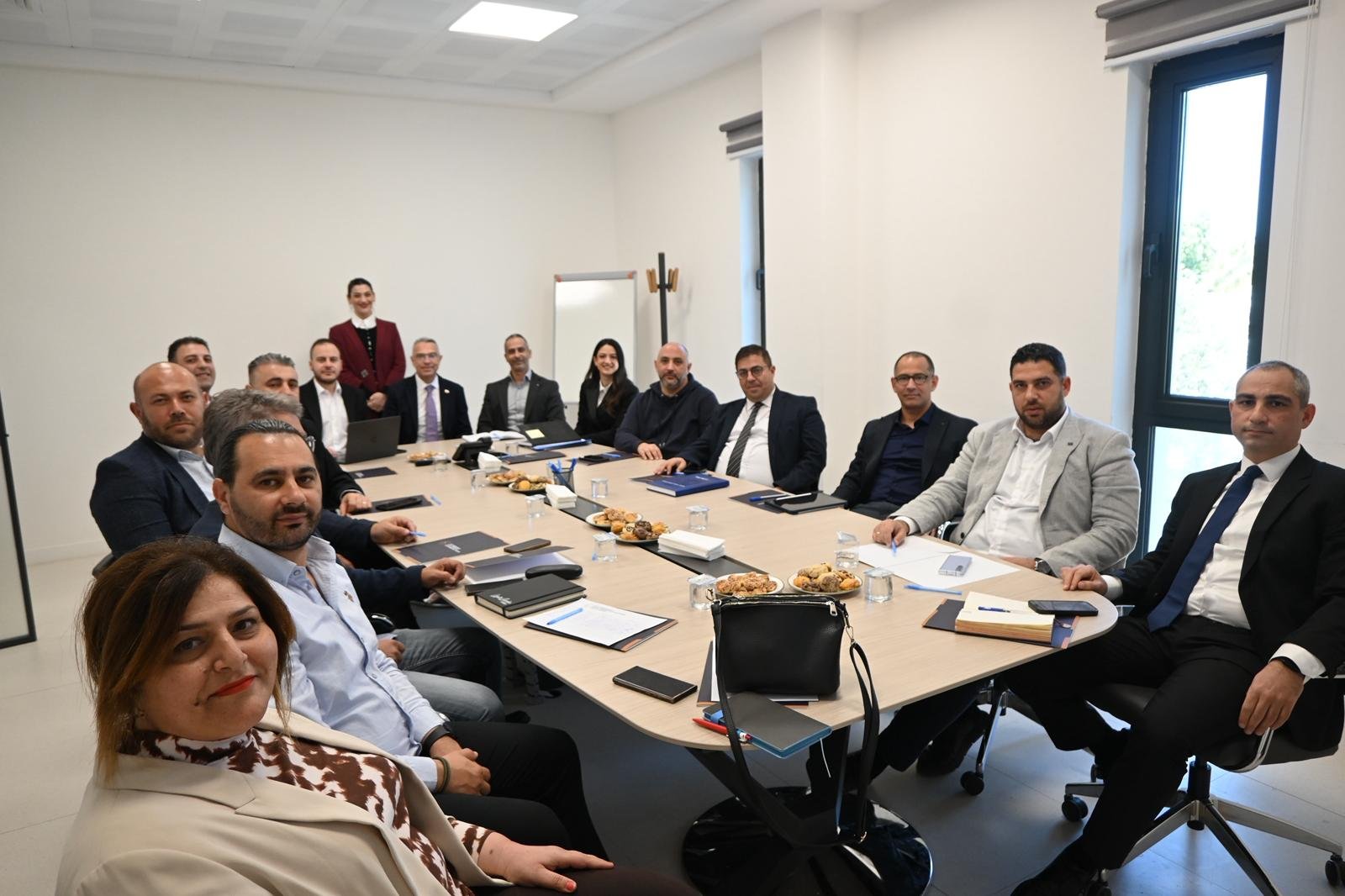 Başbakanlık Dijital Dönüşüm ve Elektronik Devlet Kurumu Danışma Kurulu ilk toplantısını gerçekleştirdi