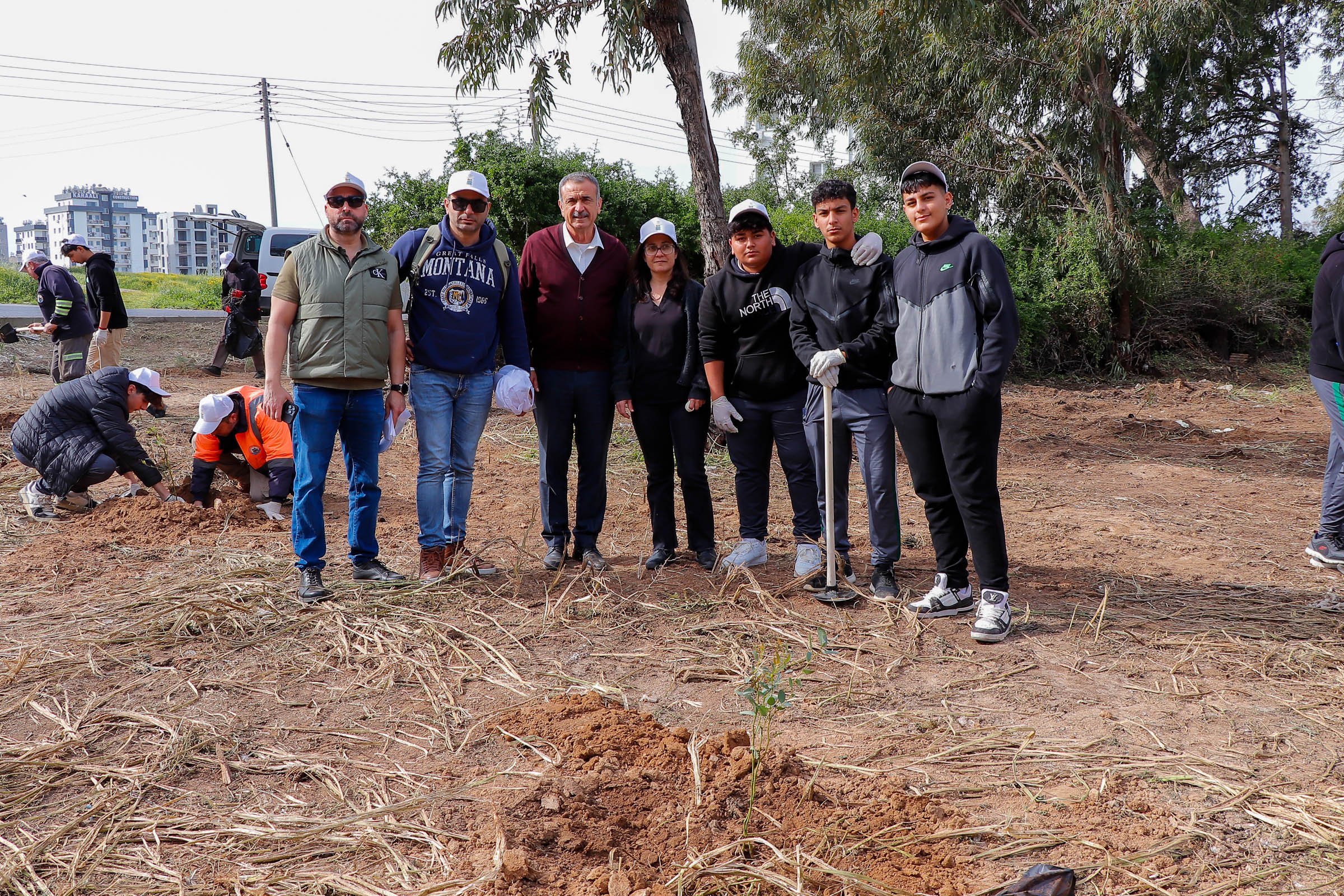Yeniden Yeşil Kıbrıs etkinliği... Gazimağusa ve Tuzla'da fidan dikildi