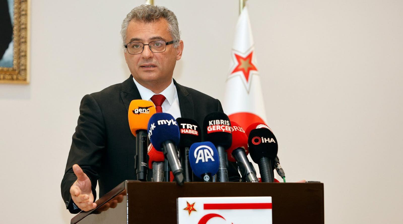 Erhürman: “Krizi yönetmenin bir numaralı faktörü güvendir”