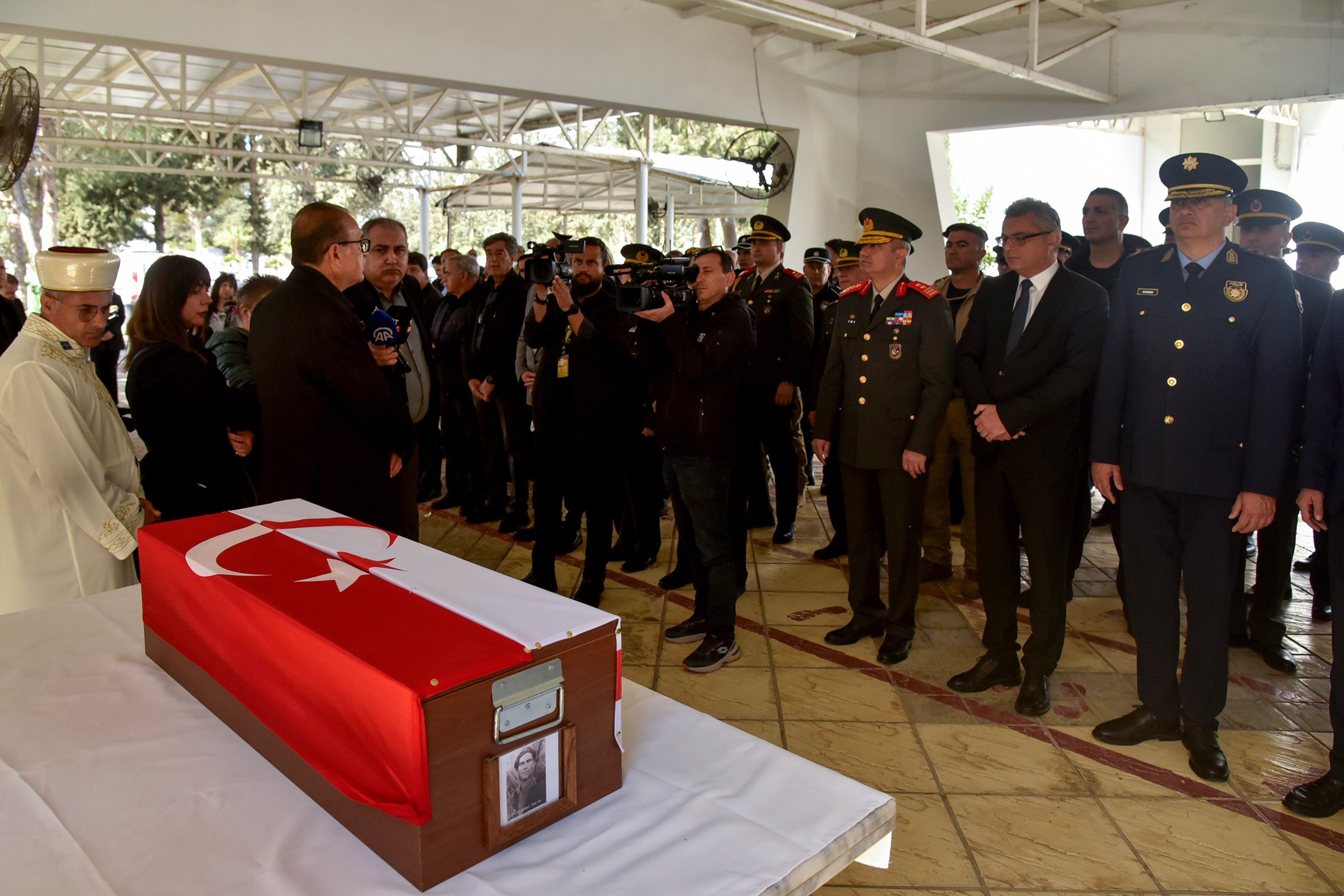 1775810186812Sht Resat Ahmet Defnedildi 3 So