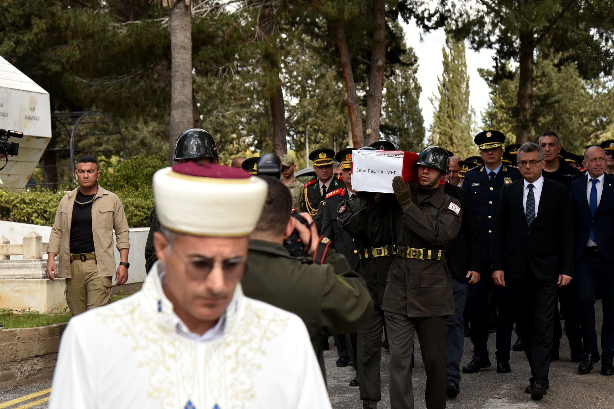 1775810186813Sht Resat Ahmet Defnedildi 5 So