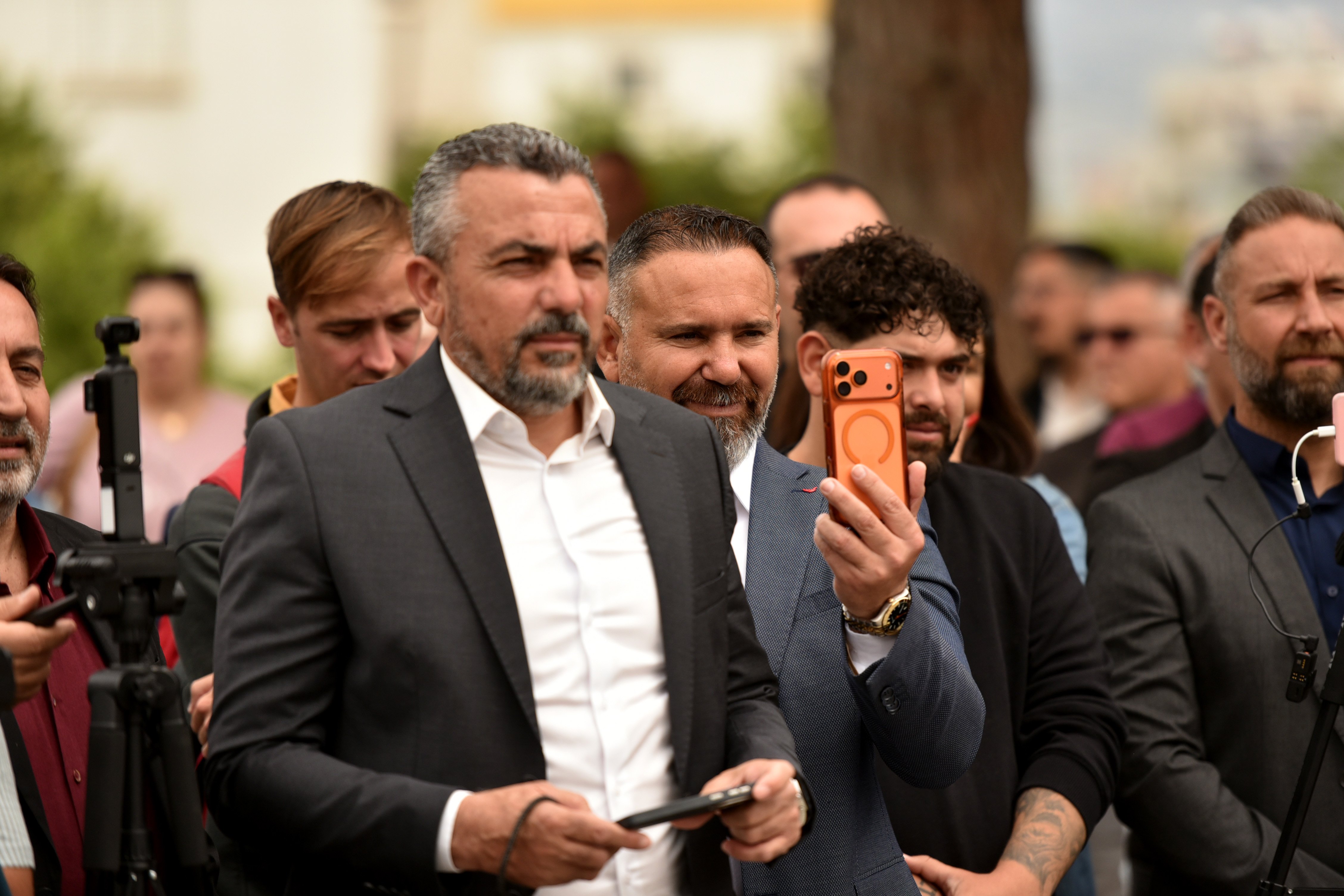 1776248996066Sendikalar Basbakanlık Onunde Bası Acıklaması Yaptı 10 So