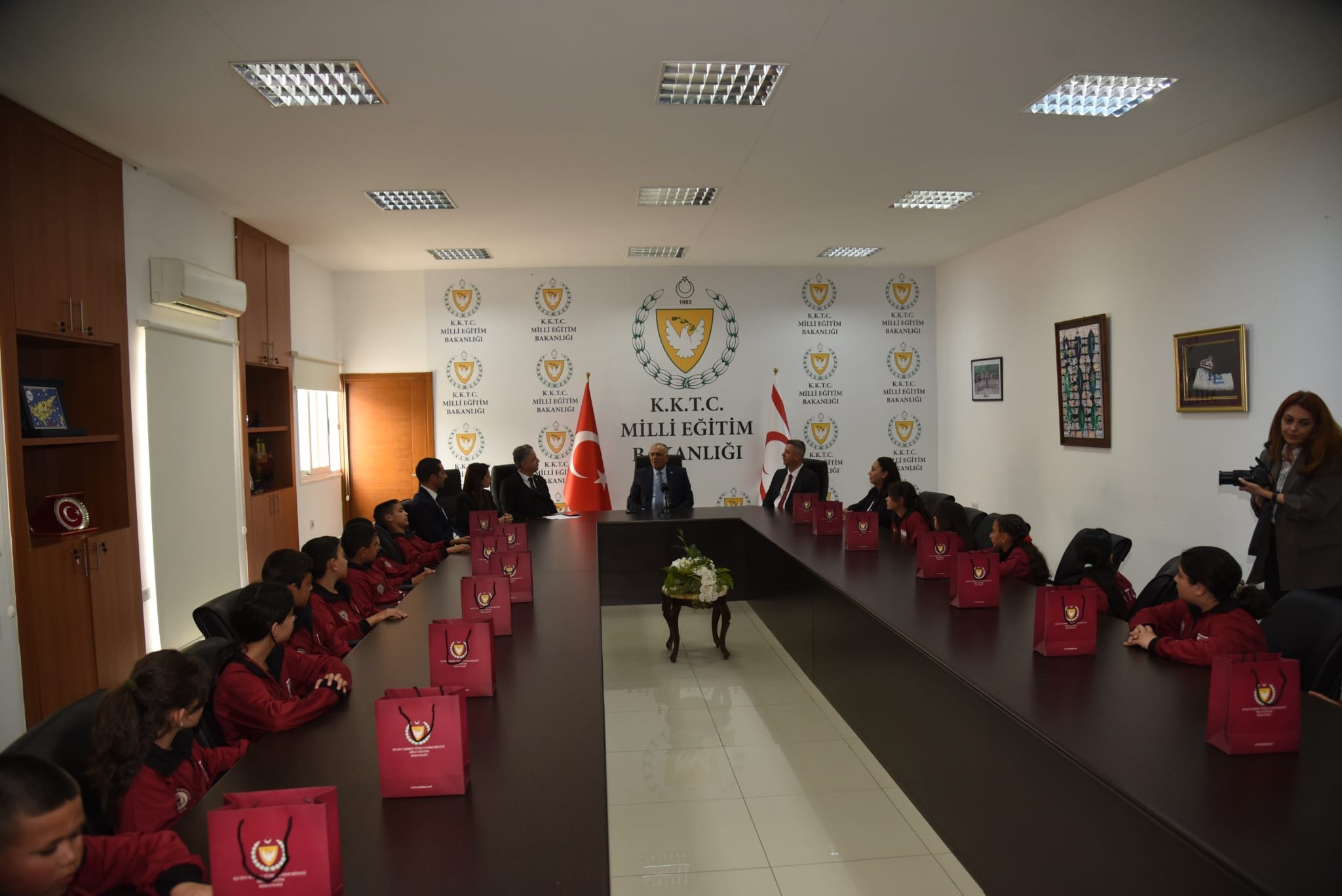 177625472808423 Nisan Icin Ankaraya Gidecek Cocuklar Egtim Bakanini Ziyaret Ero (2)