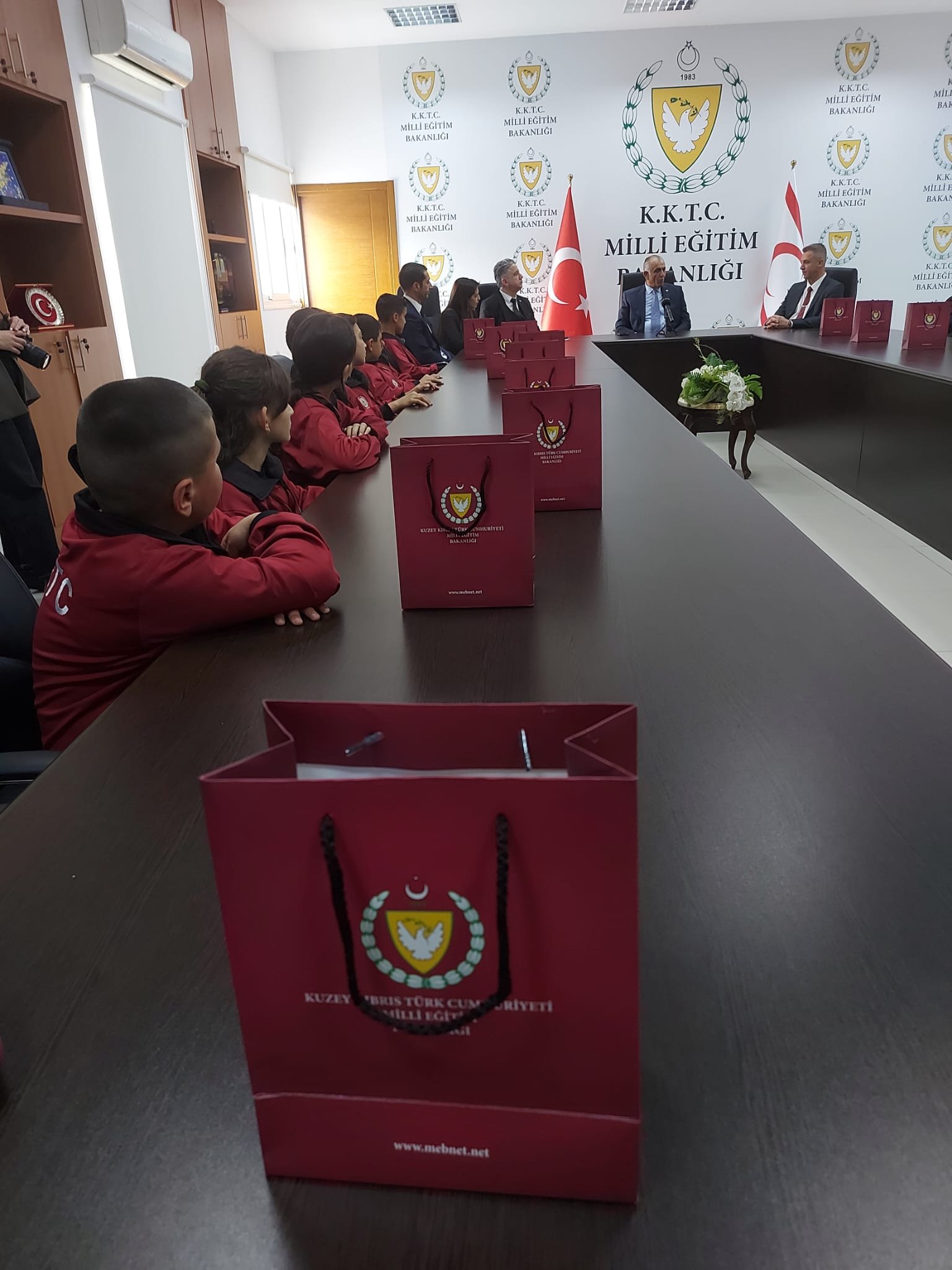 177625472808623 Nisan Icin Ankaraya Gidecek Cocuklar Egtim Bakanini Ziyaret Ero (3)