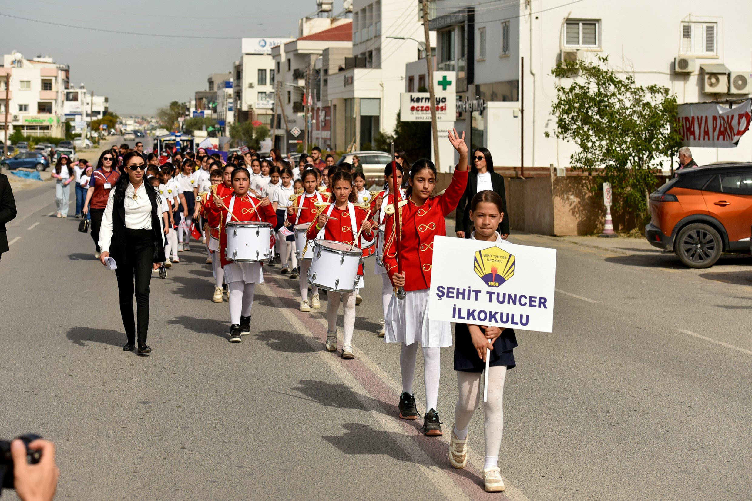 177633060145023 Nisan Kutlamaları Cercevesinde Kortej Ve Dans Gosterileri Duzenlendi 4 So