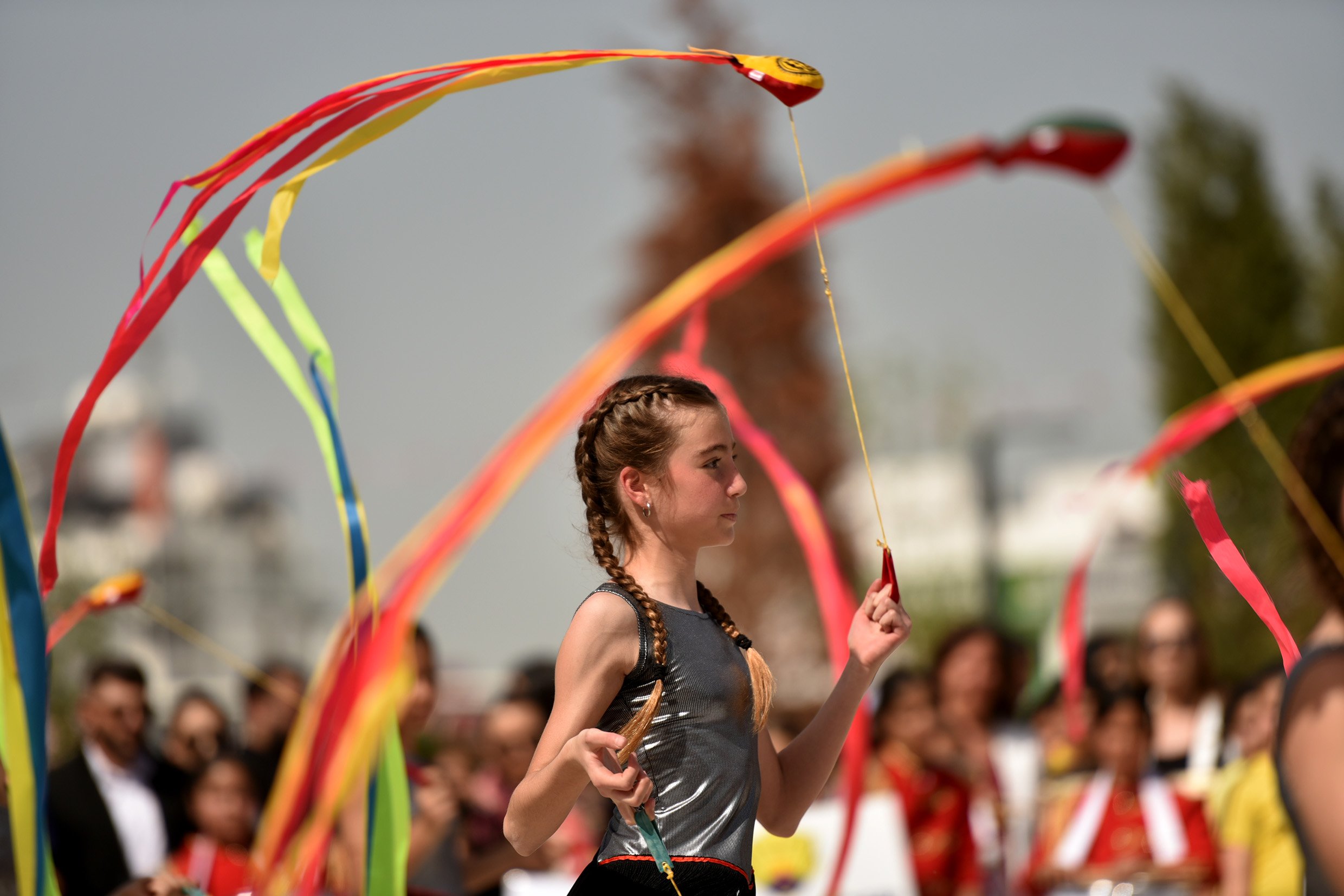 177633060147023 Nisan Kutlamaları Cercevesinde Kortej Ve Dans Gosterileri Duzenlendi 13 So