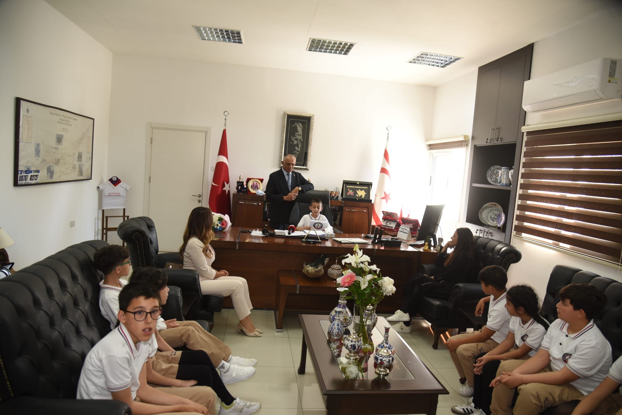 1776761393488Çavuşoğlu 23 Ni̇san Çocuklari Ero (1)