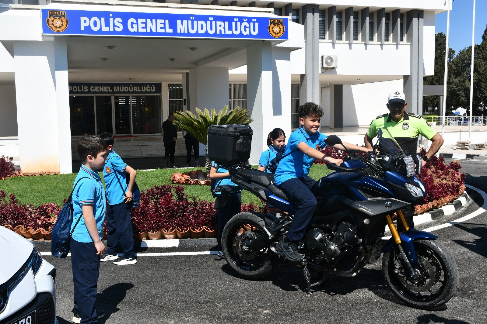 177676999957123 Ni̇san Poli̇s Zi̇yaret10