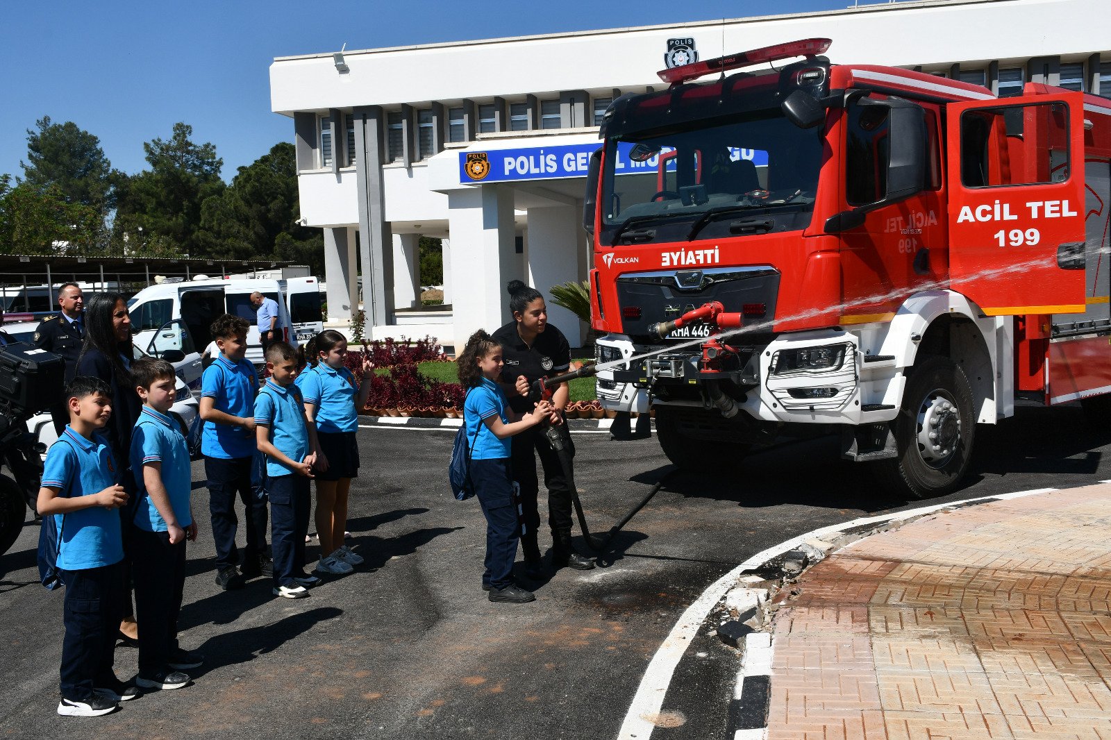 177676999957123 Ni̇san Poli̇s Zi̇yaret9