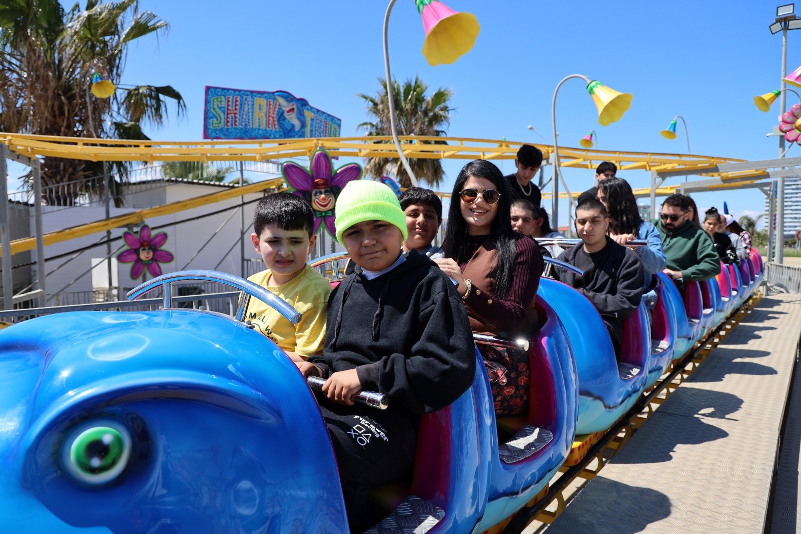 1776844995291Iskele 23 Ni̇san Eğlencesi̇ Lunapark 6 (1)